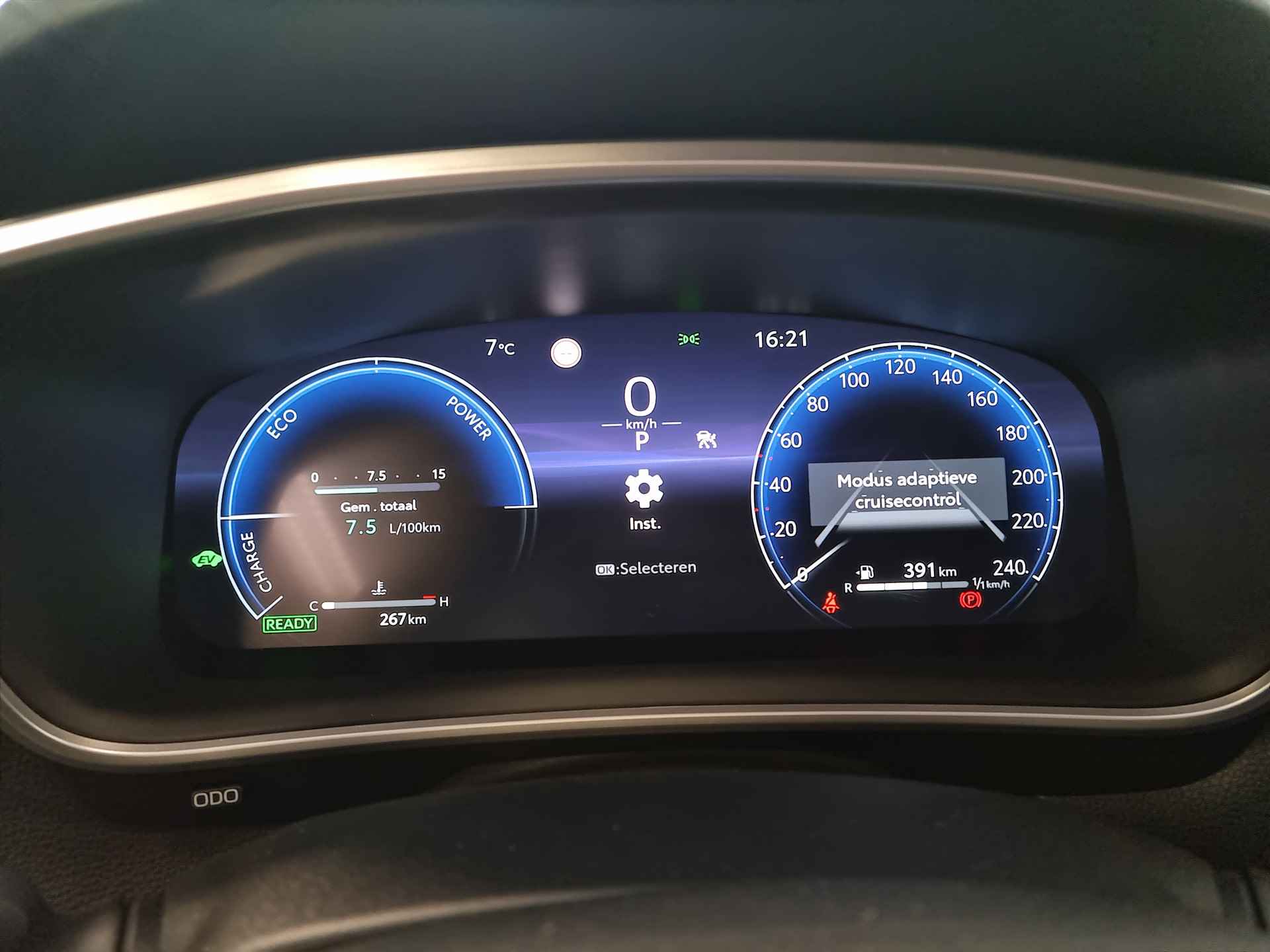 Toyota Corolla Cross 2.0 High Power Hybrid AWD Digitaal cockpit, Stoel + Stuur verwarmd , All-in Rijklaarprijs - 14/23