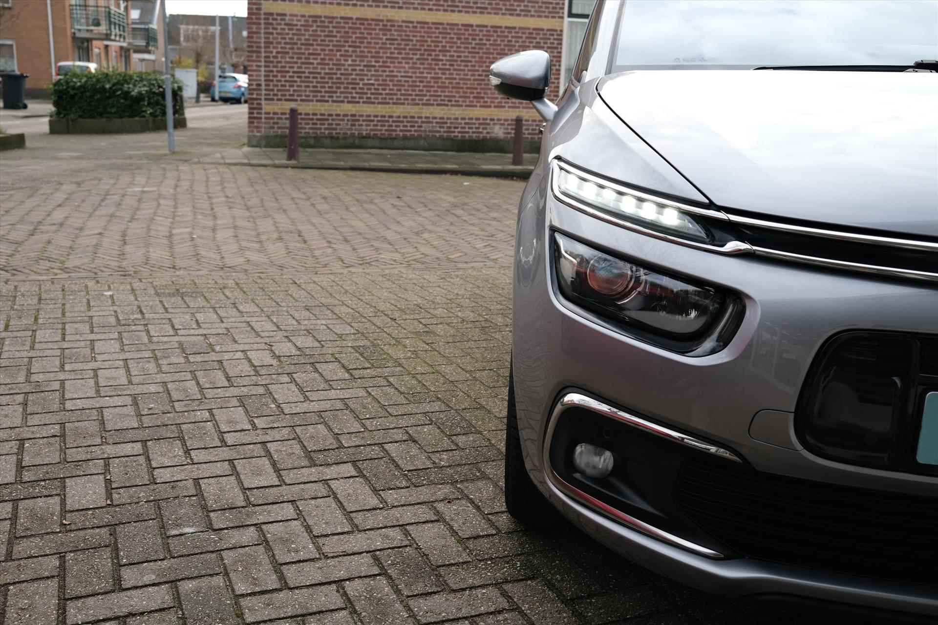 CITROEN C4 Picasso THP 165 Automaat Shine Xenon | Camera | Trekhaak | Sensoren voor & achter | All season banden - 8/55