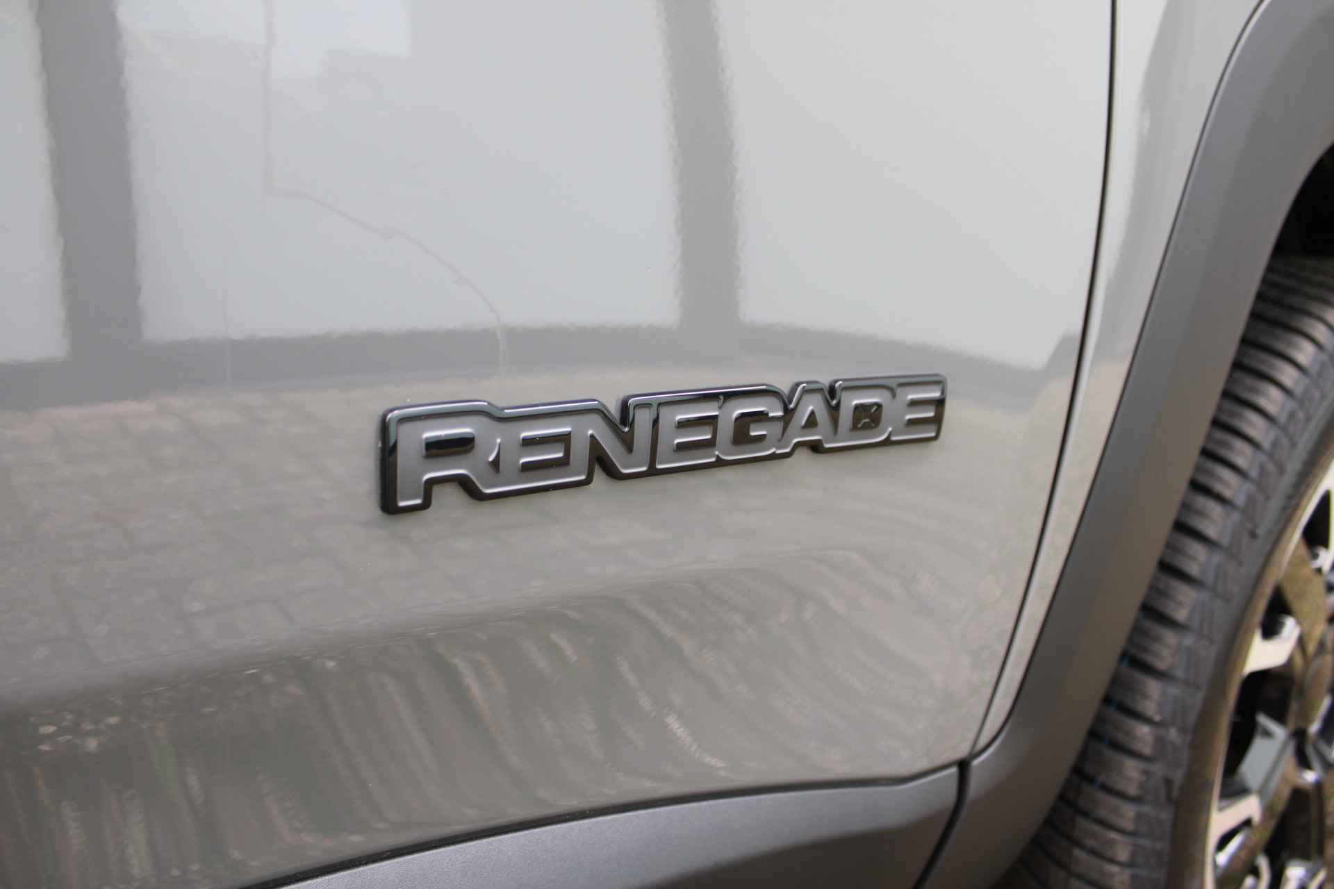 Jeep Renegade 4xe 240 Plug-in High Upland | Panoramadak | Winterpakket | Led | Camera | Parkeer assistent - 47/57