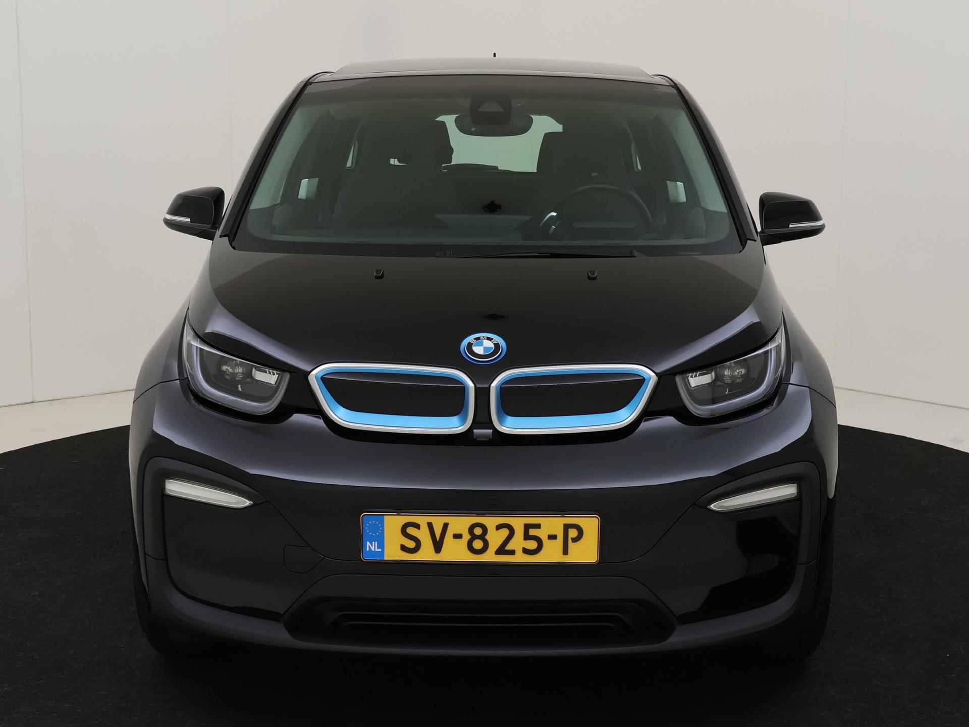 BMW i3 S iPerformance 94Ah 33 kWh | Adaptief cruis control | Stoelverwarming | Navigatie | Parkeersensoren achter | Panoramadak | - 9/29