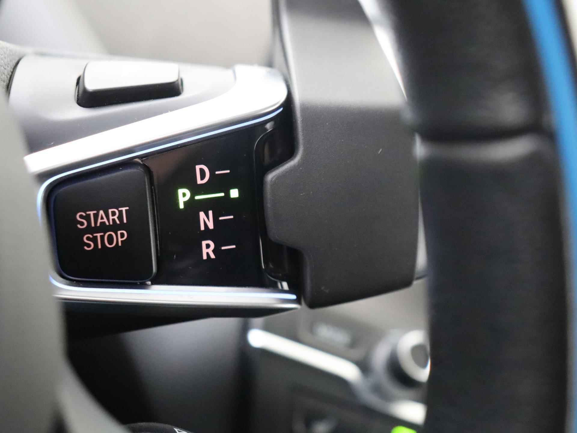 BMW i3 S iPerformance 94Ah 33 kWh | Adaptief cruis control | Stoelverwarming | Navigatie | Parkeersensoren achter | Panoramadak | - 16/29