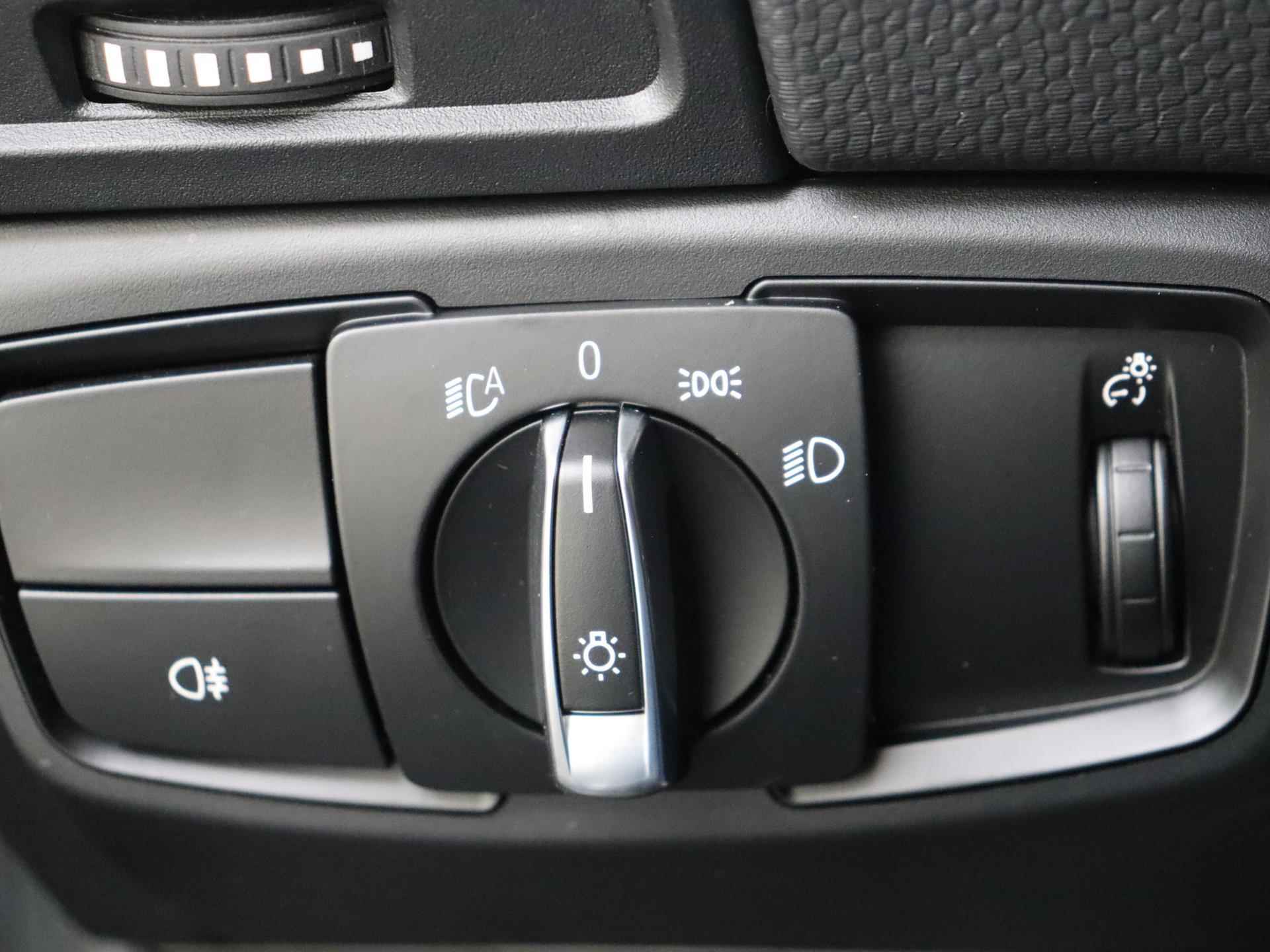 BMW i3 S iPerformance 94Ah 33 kWh | Adaptief cruis control | Stoelverwarming | Navigatie | Parkeersensoren achter | Panoramadak | - 23/29