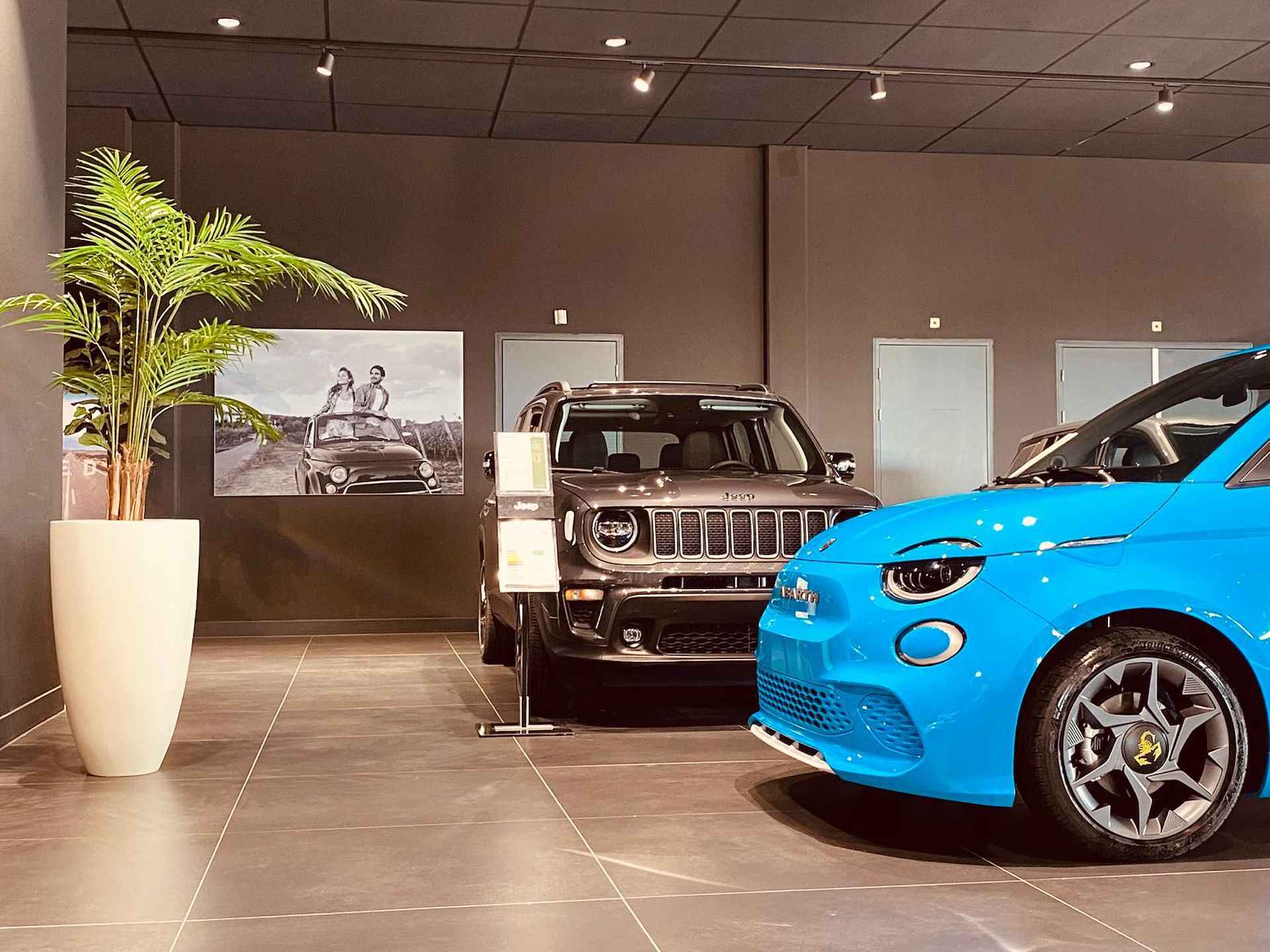 Fiat 600e Urban 54 kWh | Direct leverbaar | Achteruitrijcamera | 17'' LM Velgen | Stoelverwarming | Pack Comfort | Pack Style | Apple Carplay/Android Auto draadloos | - 26/29