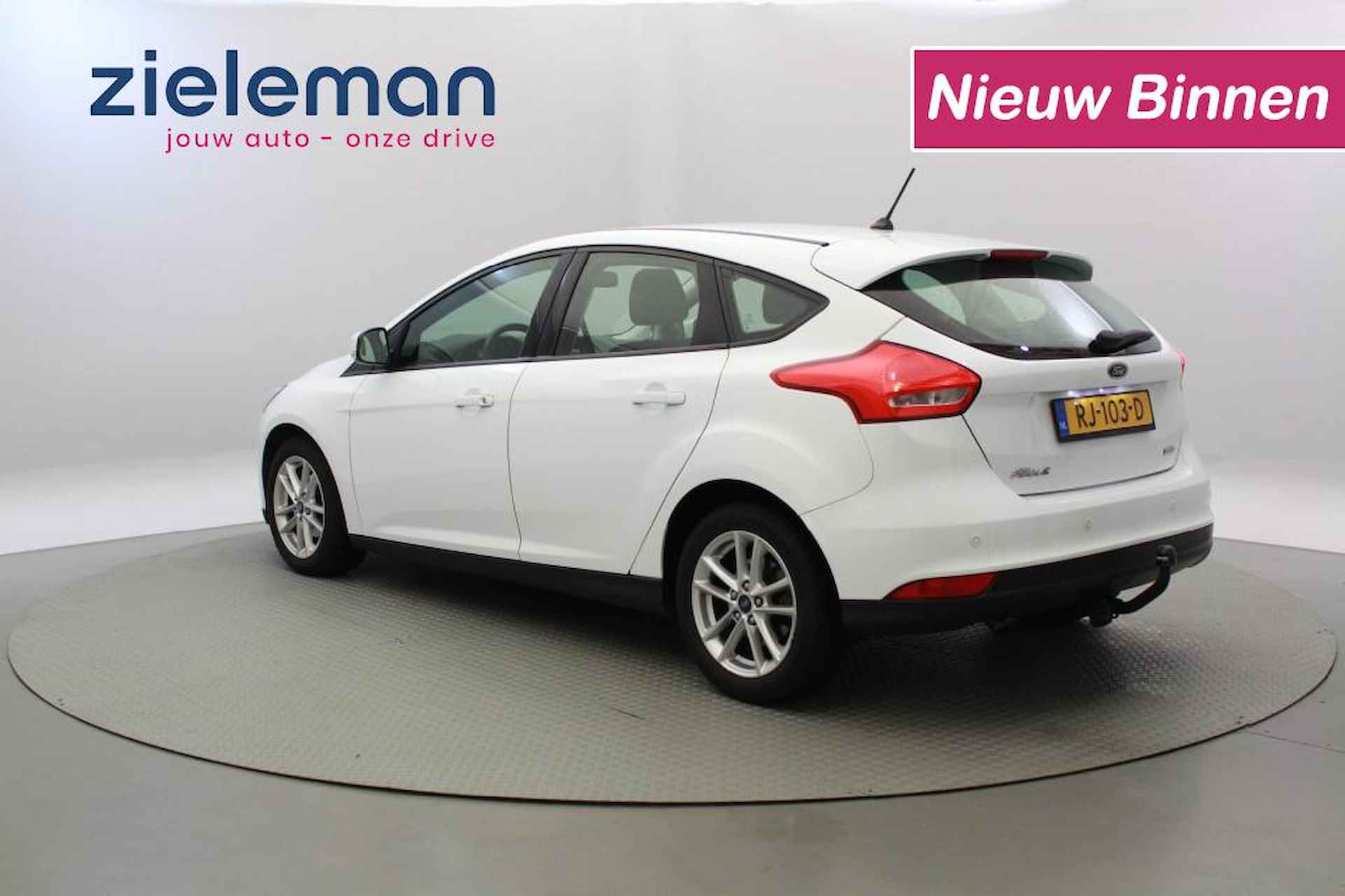 FORD Focus 1.0 First Edition - Navi, Cruise - 3/25