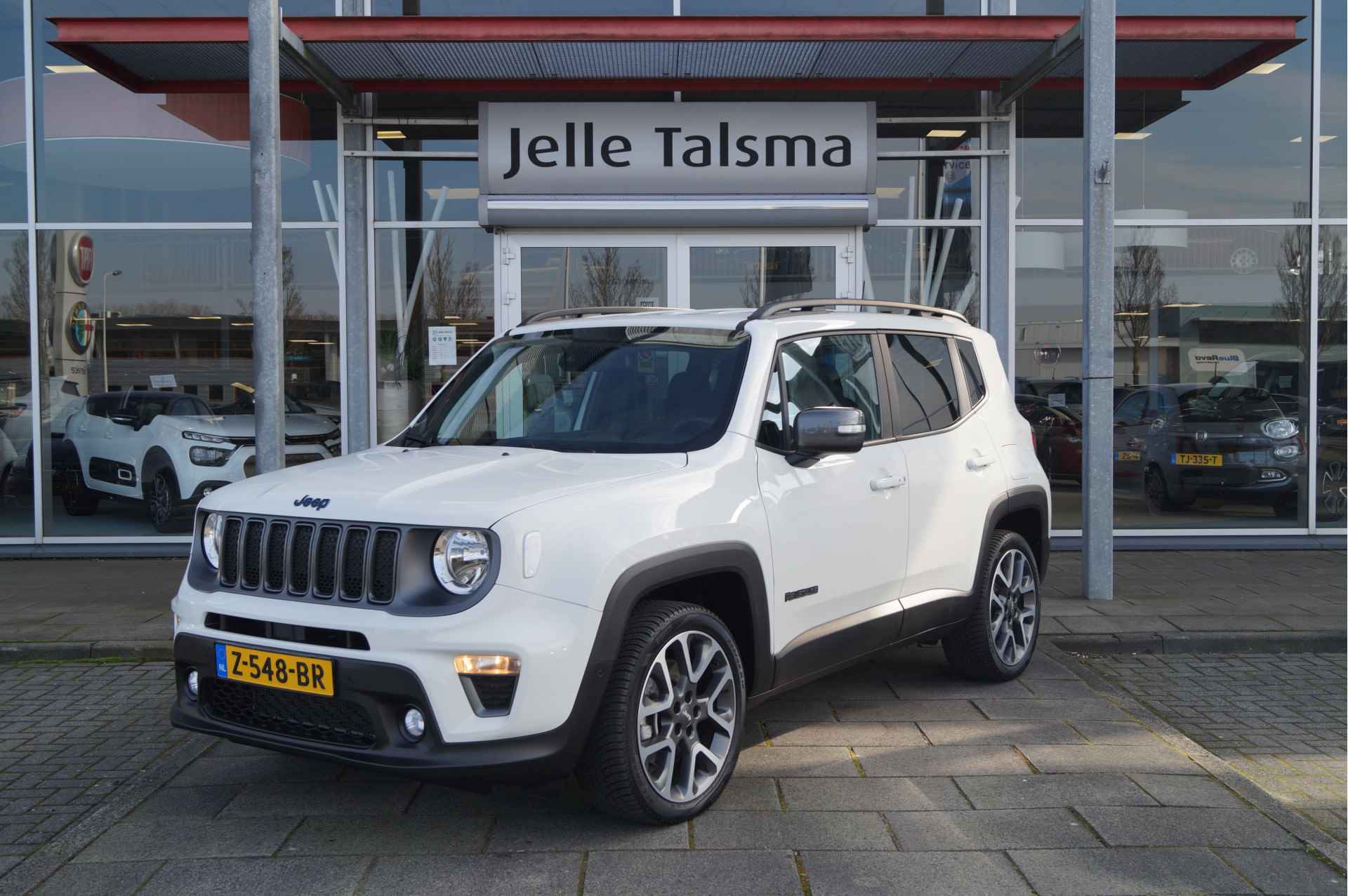 Jeep Renegade 4xe 240 Plug-in Hybrid Electric S│19'' velgen│Clima│Cruise│Camera│CarPlay | Parking Pack | Winter Pack - 1/37