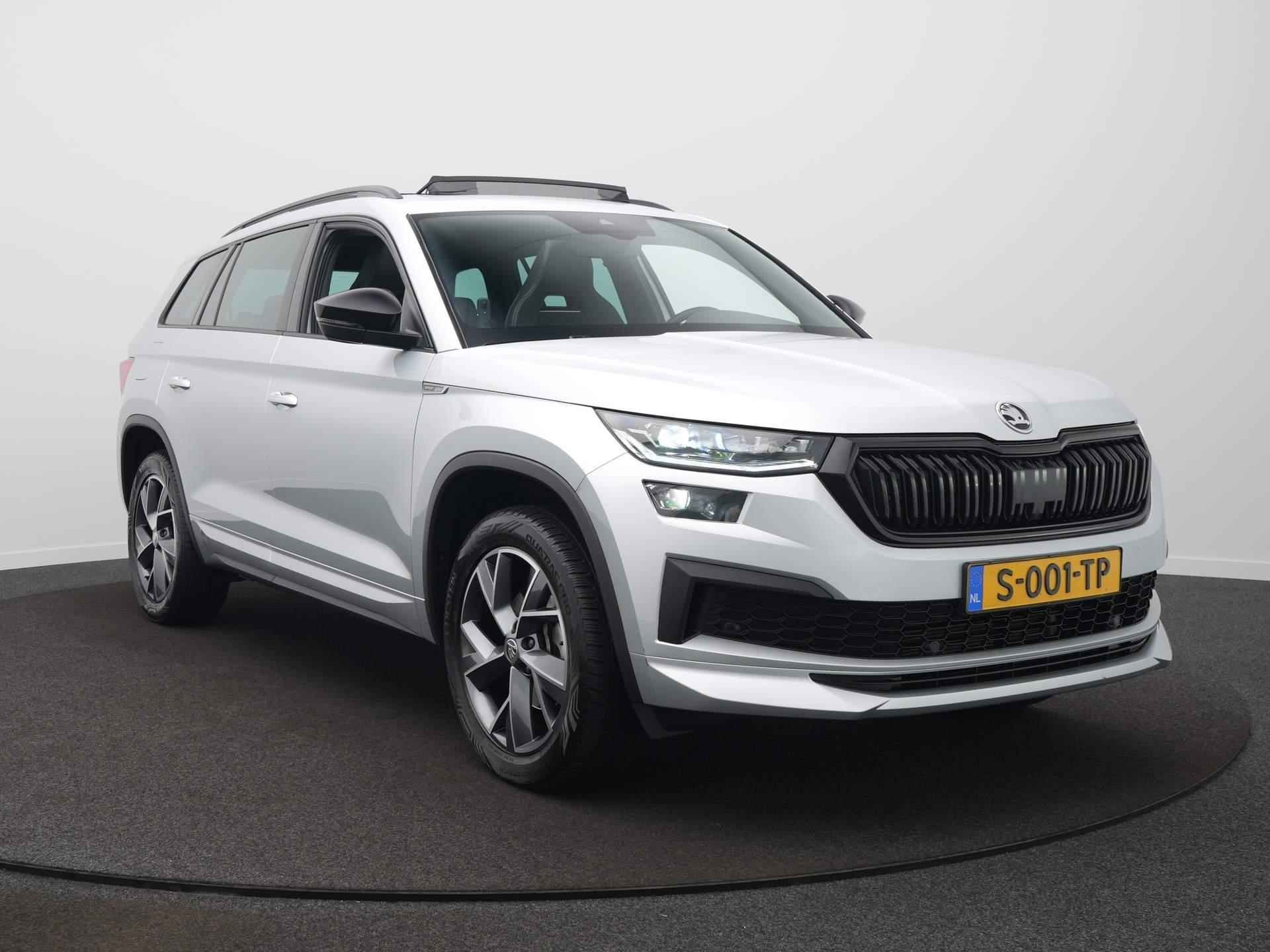 Skoda Kodiaq 1.5 TSI Sportline Business 7p. Trekhaak - Navigatie - Panoramadak - Camera - 3/68