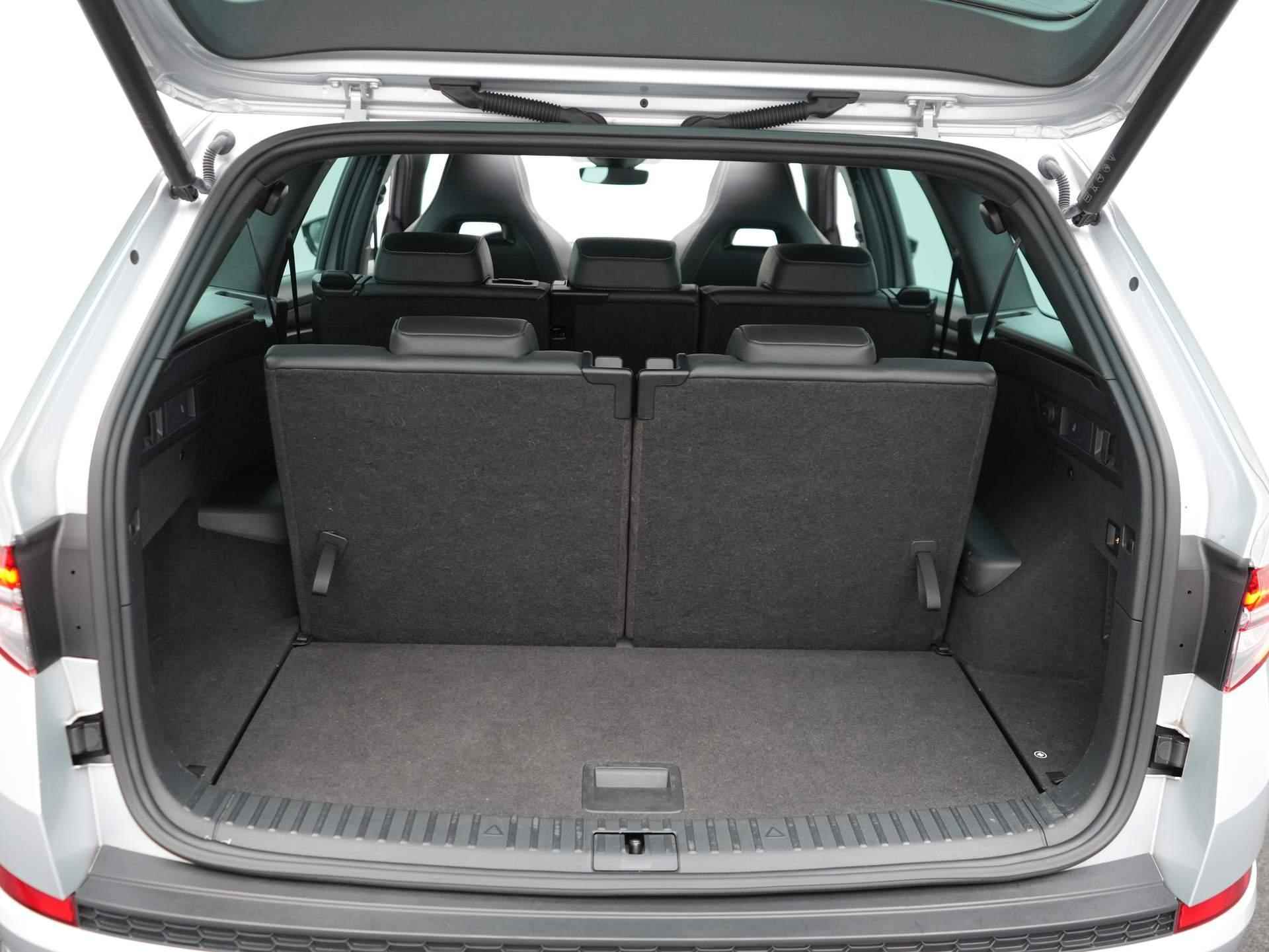 Skoda Kodiaq 1.5 TSI Sportline Business 7p. Trekhaak - Navigatie - Panoramadak - Camera - 60/68