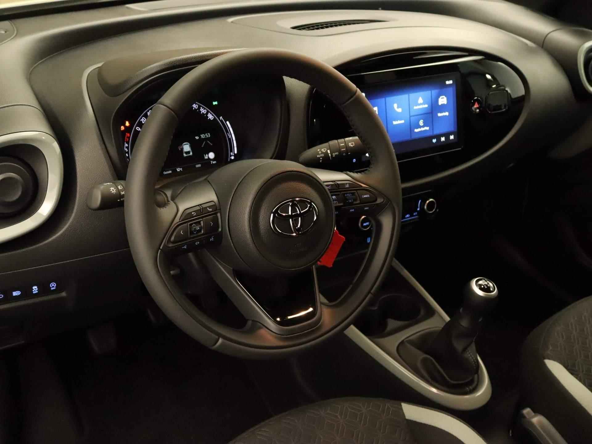 Toyota Aygo X 1.0 VVT-i MT Pulse - ORIGINEEL NEDERLANDSE AUTO - DIRECT UIT VOORRAAD LEVERBAAR - LEASE MOGELIJK! - ADAPTIVE CRUISE CONTROL - ACHTERUITRIJ CAMERA - 3/27