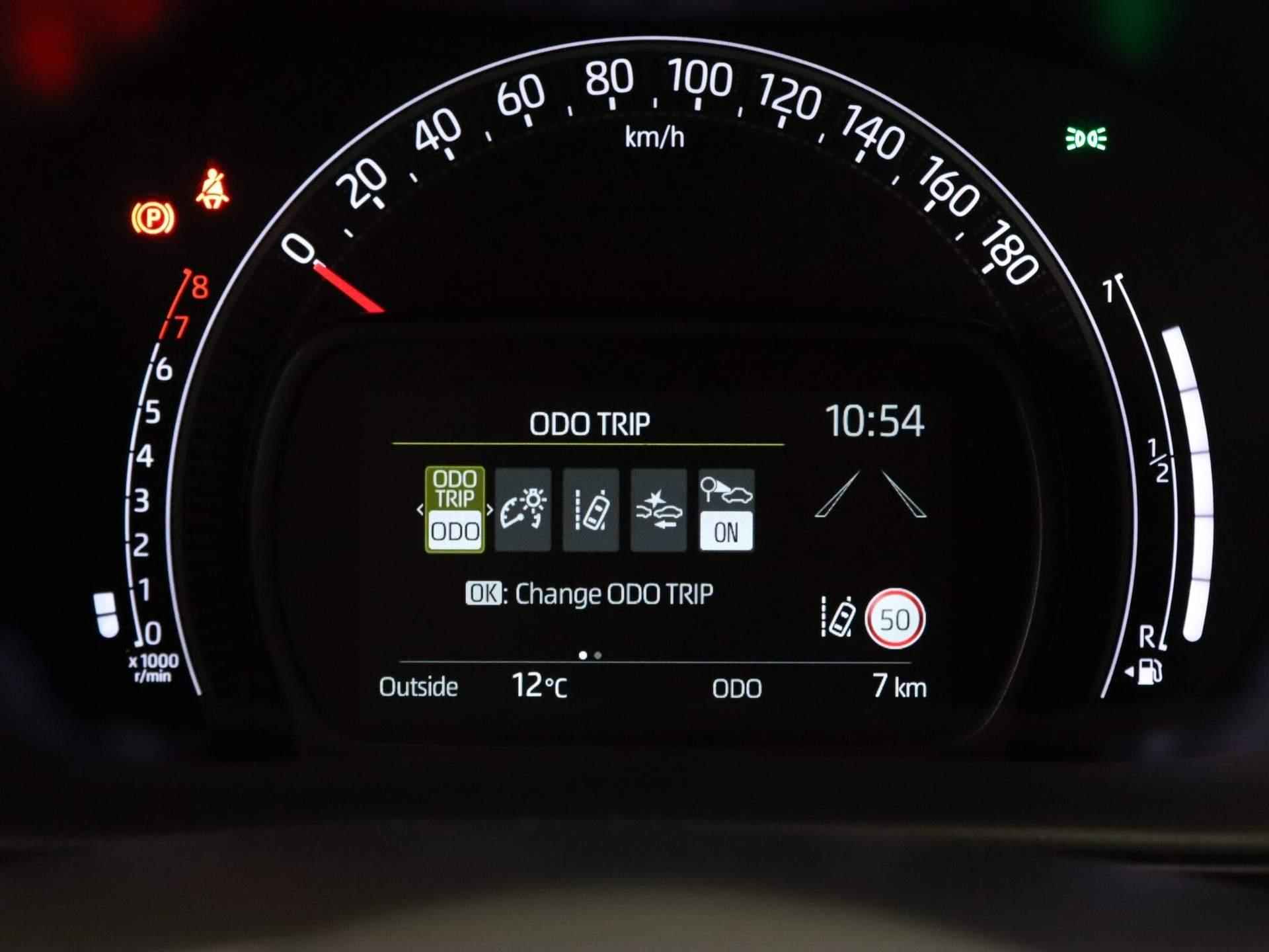 Toyota Aygo X 1.0 VVT-i MT Pulse - ORIGINEEL NEDERLANDSE AUTO - DIRECT UIT VOORRAAD LEVERBAAR - LEASE MOGELIJK! - ADAPTIVE CRUISE CONTROL - ACHTERUITRIJ CAMERA - 21/27