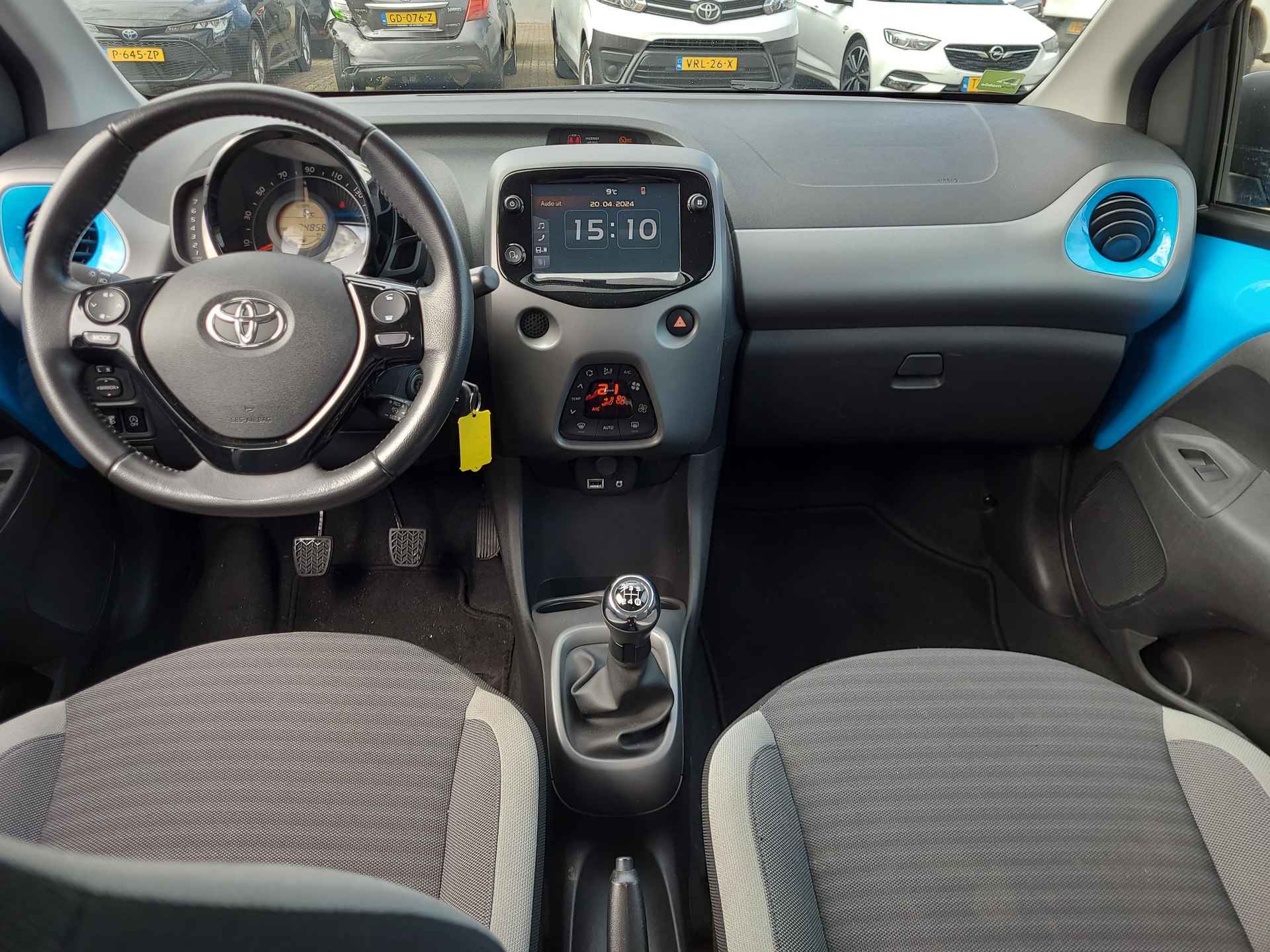 Toyota Aygo 1.0 VVT-i x-joy | Apple CarPlay / Android Auto | Climate Control | Rijklaarprijs incl. garantie | - 10/29