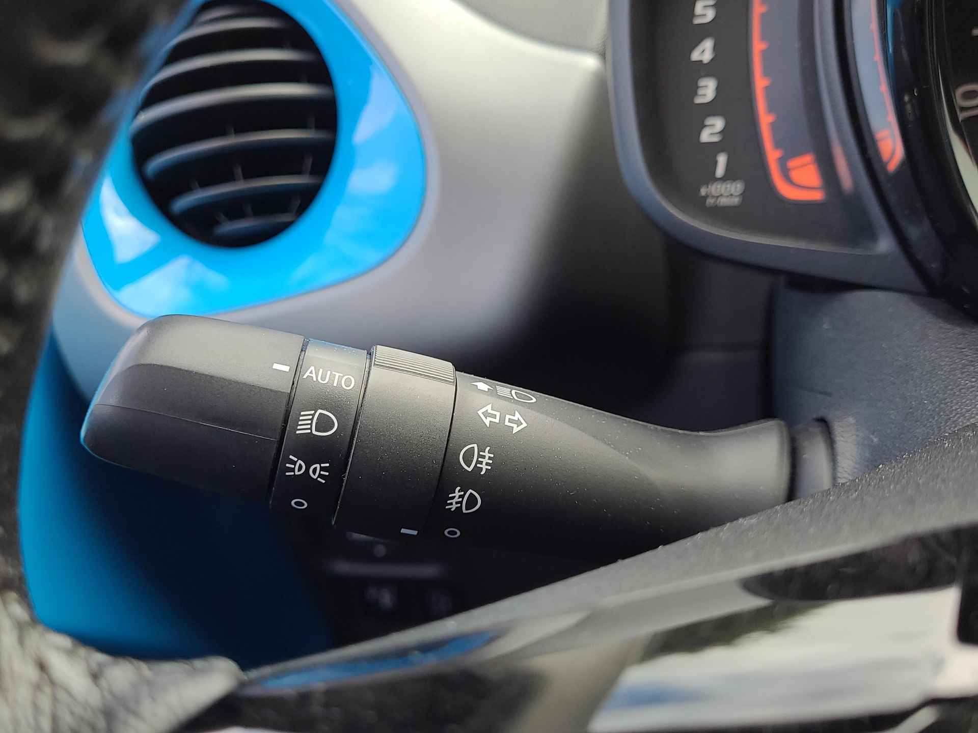 Toyota Aygo 1.0 VVT-i x-joy | Apple CarPlay / Android Auto | Climate Control | Rijklaarprijs incl. garantie | - 16/29
