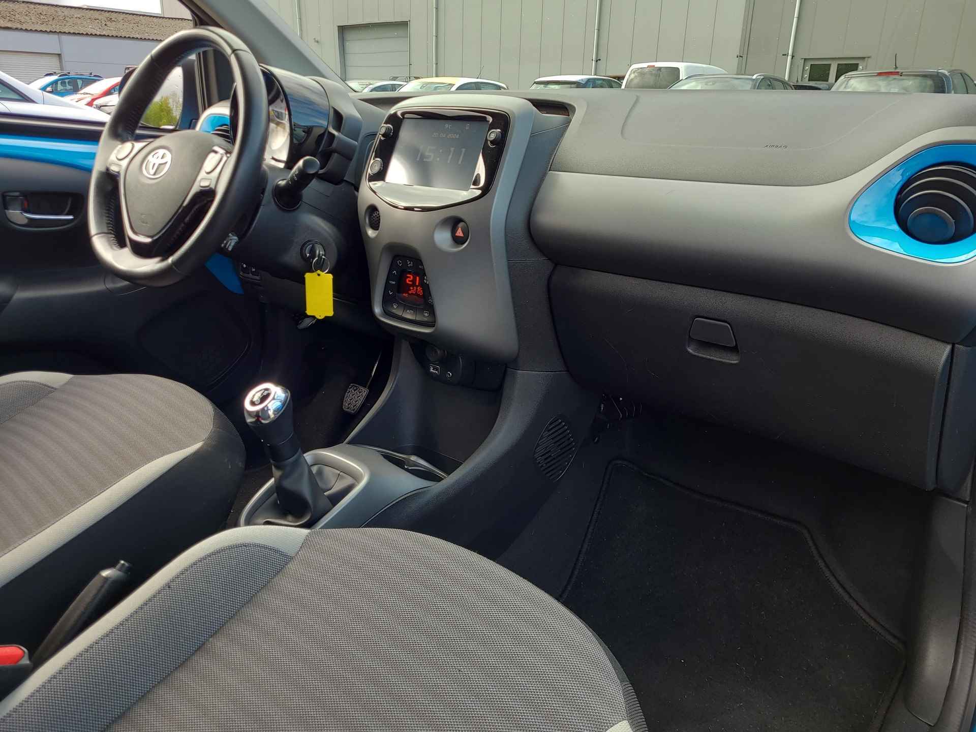Toyota Aygo 1.0 VVT-i x-joy | Apple CarPlay / Android Auto | Climate Control | Rijklaarprijs incl. garantie | - 21/29