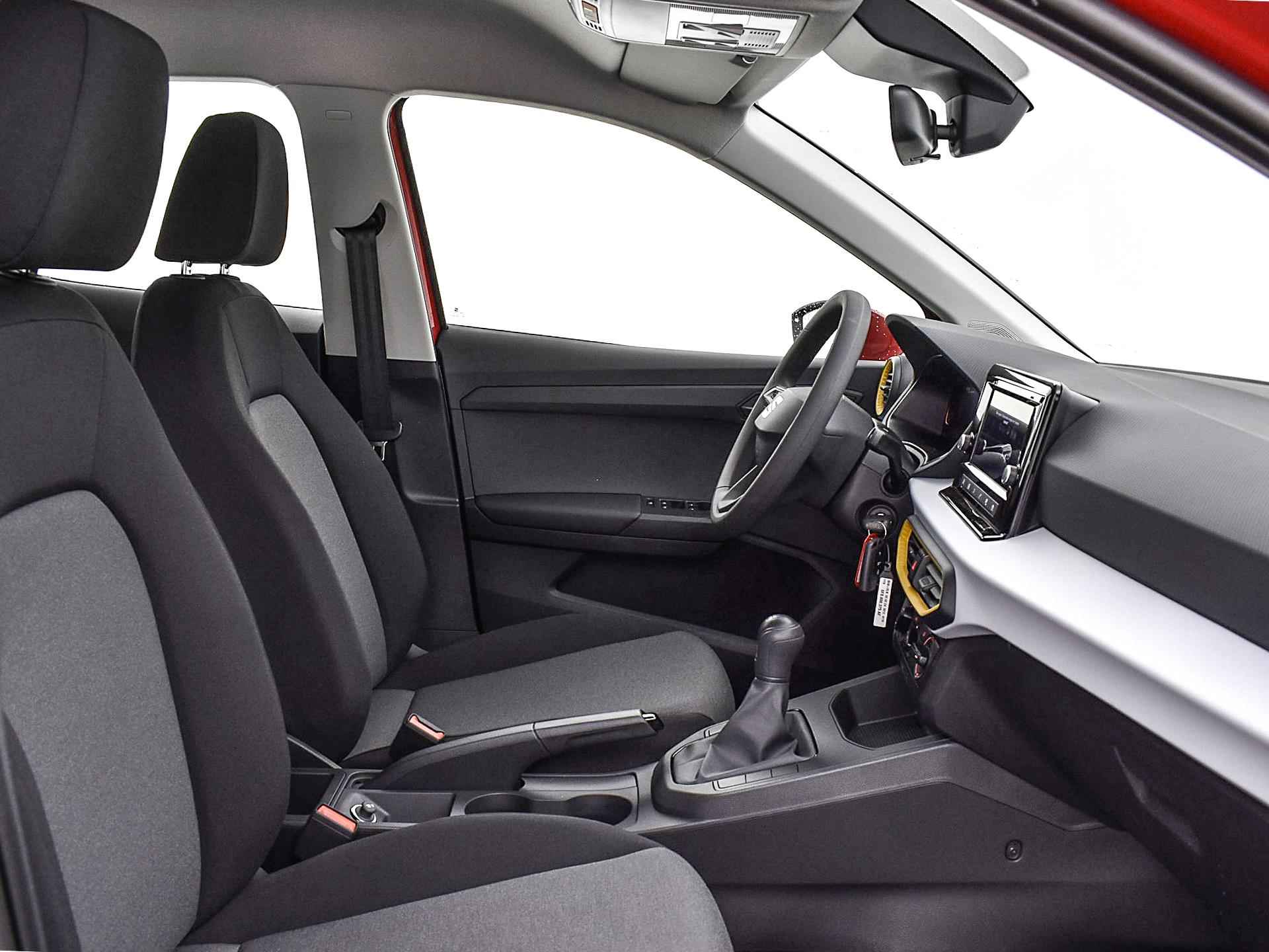SEAT Arona Reference 1.0 70 kW / 95 pk EcoTSI SUV 5 versn. Ha | Apple Carplay | Privatelease 329,- per maand! | Snel uit voorraad rijden! - 11/19