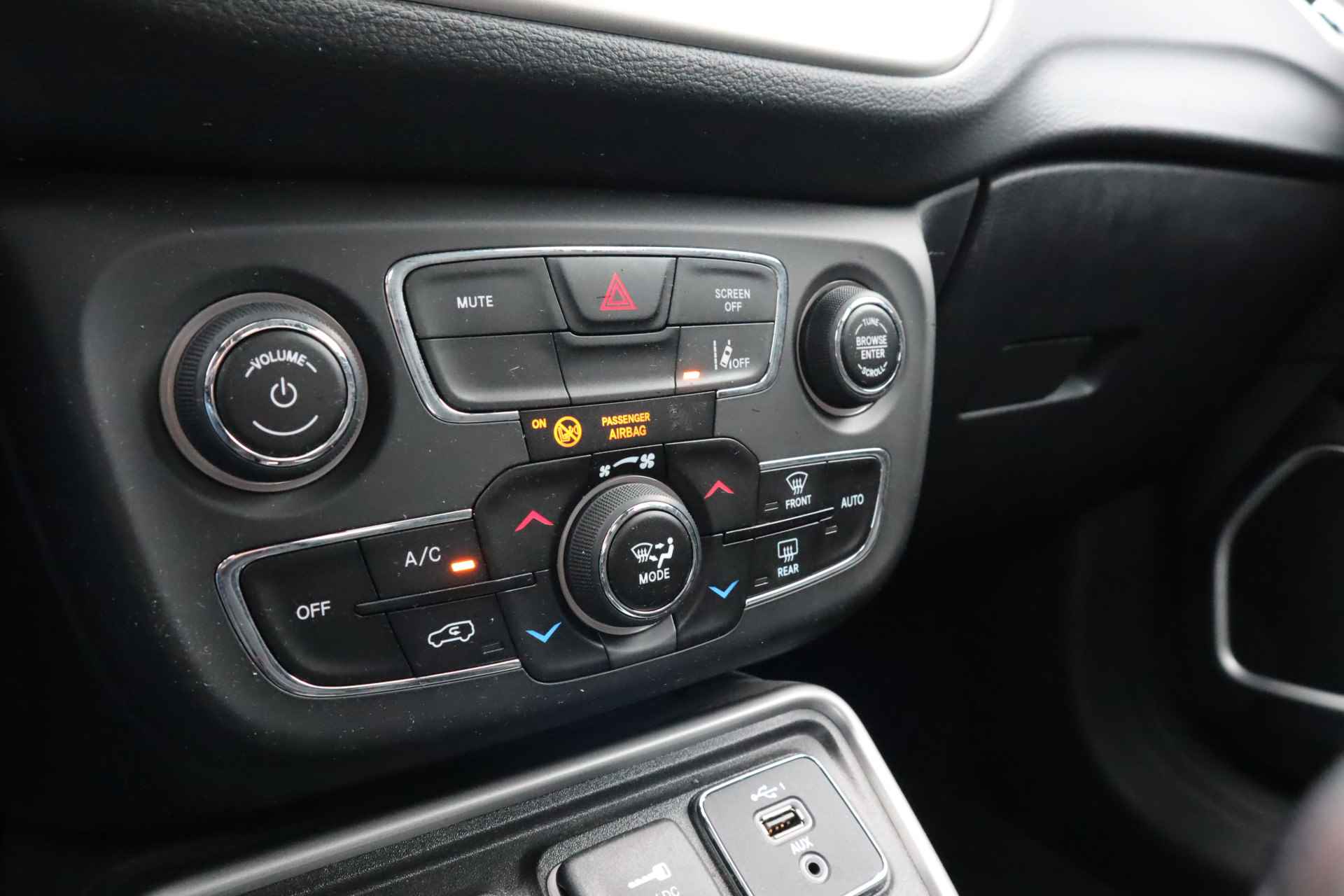 Jeep Compass 1.3T Longitude | Navigatie | Camera | DAB Radio | Apple Carplay en Android Auto - 36/40