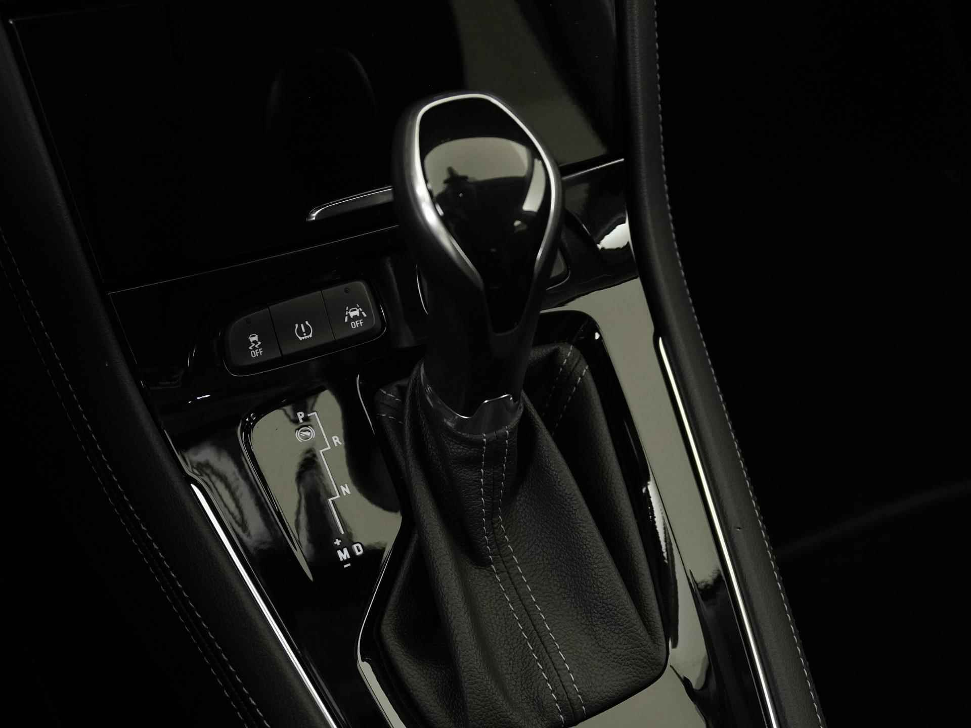 Opel Grandland X 1.2 Turbo Innovation | LED | Camera | Comfort stoelen | Elek klep |  Zondag Open! - 11/38