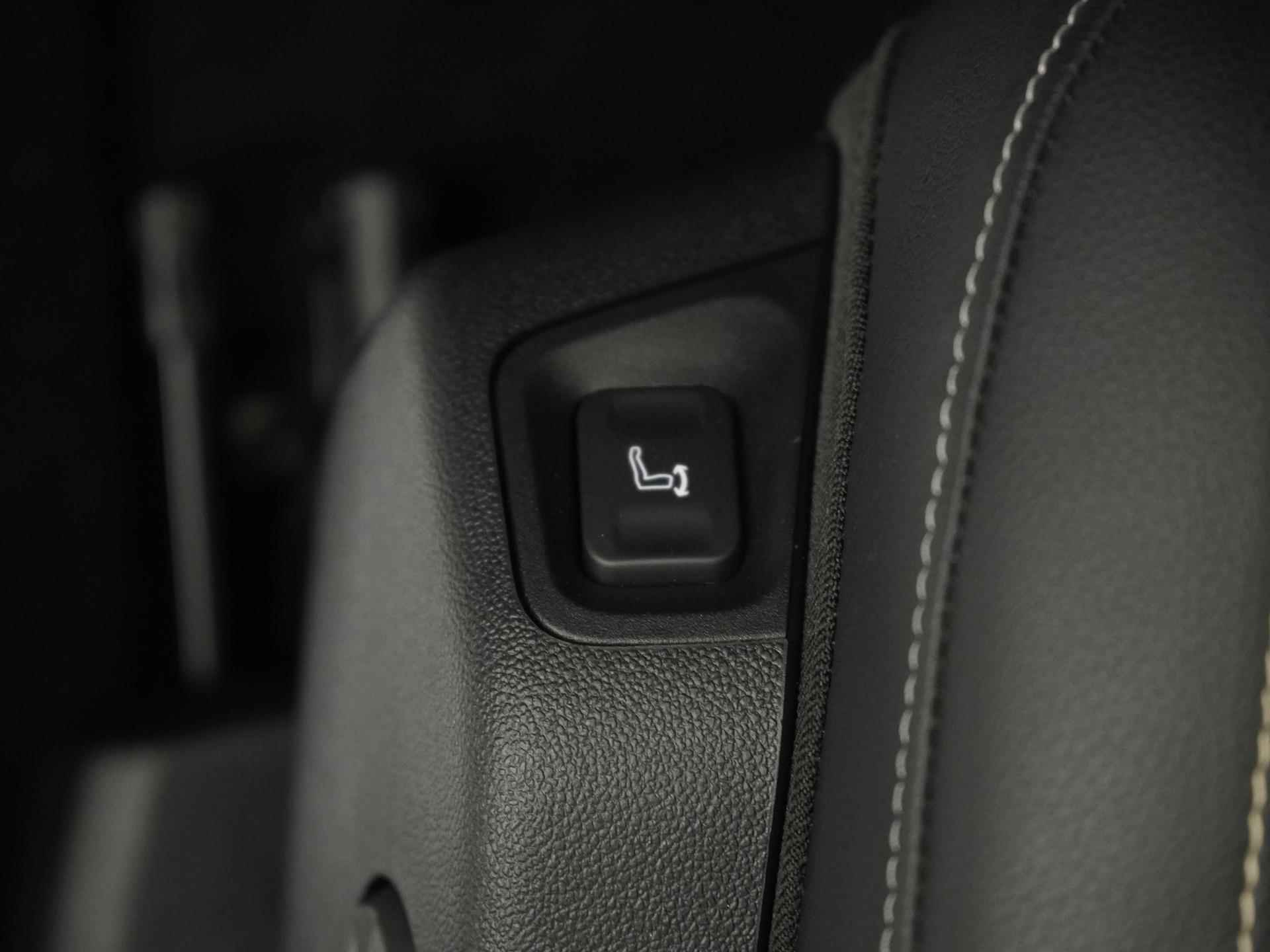 Opel Grandland X 1.2 Turbo Innovation | LED | Camera | Comfort stoelen | Elek klep |  Zondag Open! - 35/38