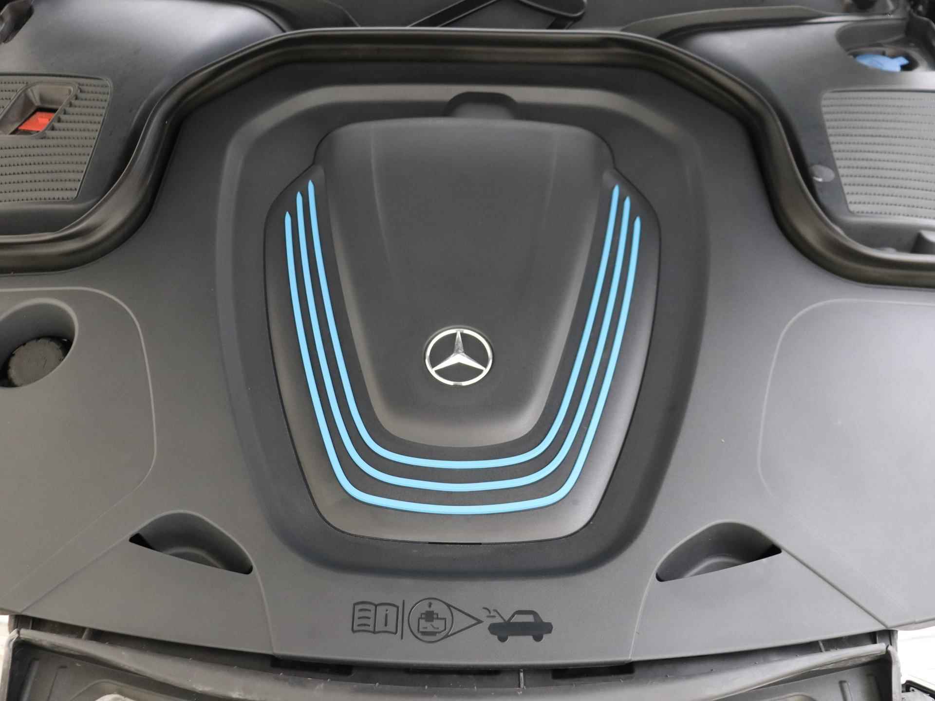 Mercedes-Benz EQC 400 4MATIC Business Solution AMG 80 kWh / Stoelverwarming / Memory-Stoelen / Panaroma-schuifdak / Trekhaak / Rij-assistentiepakket / Achteruitrijcamera / - 3/35