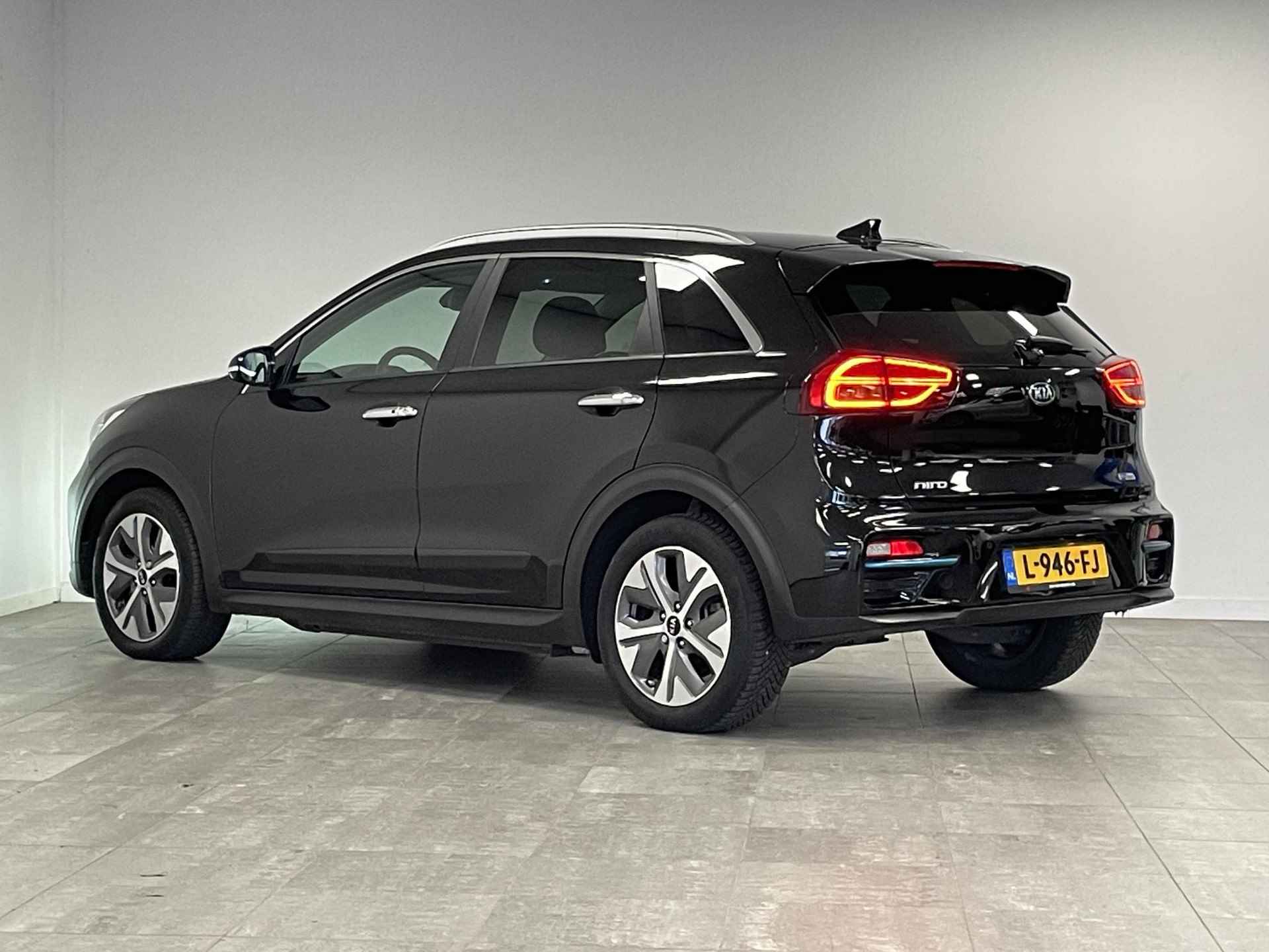 Kia e-Niro ExecutiveLine 64 kWh Stoelverwarming V+A / APPLE CARPLAY/ANDROID AUTO / SCHUIF|KANTELDAK - 5/35