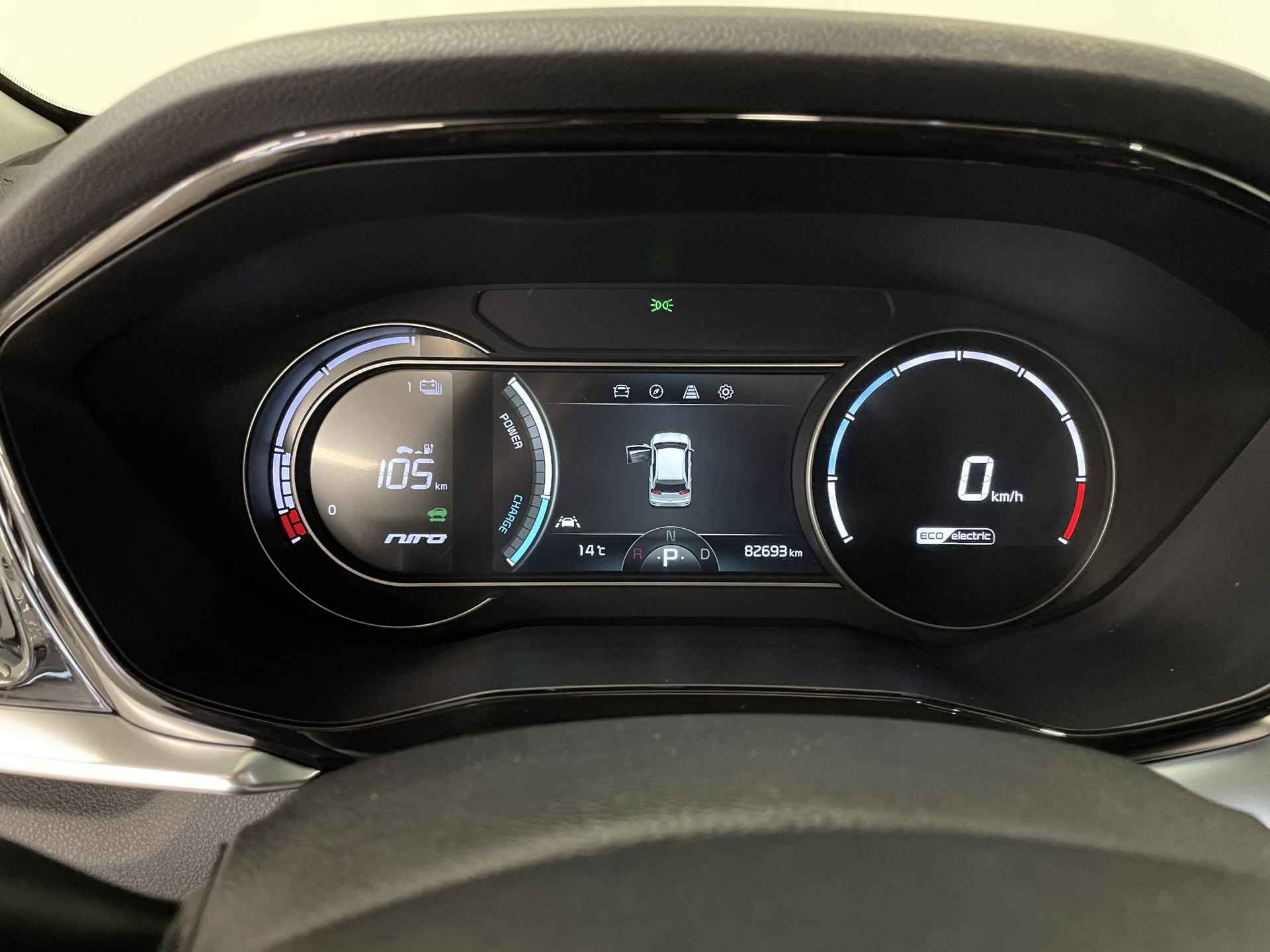 Kia e-Niro ExecutiveLine 64 kWh Stoelverwarming V+A / APPLE CARPLAY/ANDROID AUTO / SCHUIF|KANTELDAK - 11/35