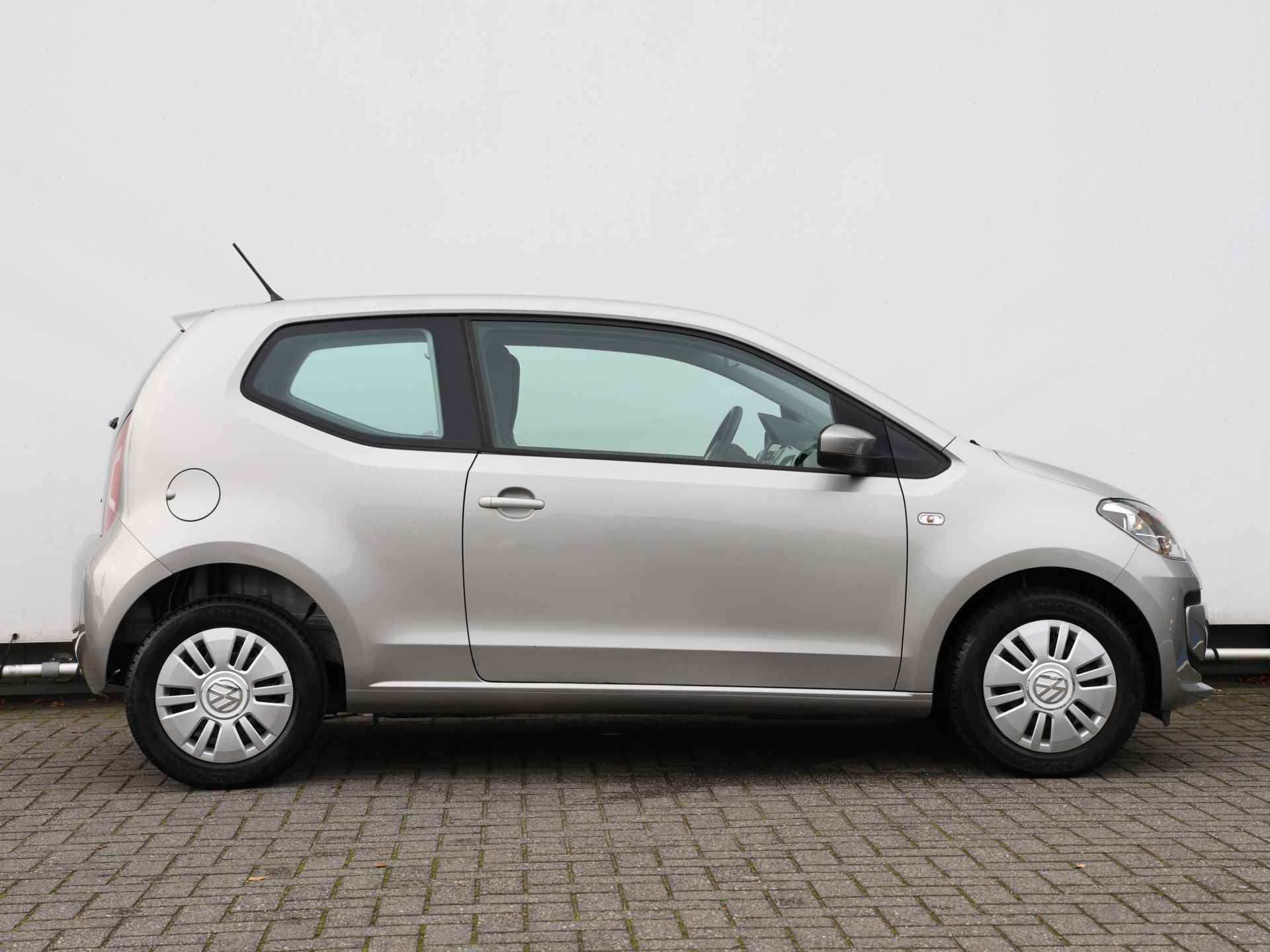 Volkswagen up! 1.0 move up! BlueMotion 68 pk | Airco | Elektrische ramen | CNG - 2/29