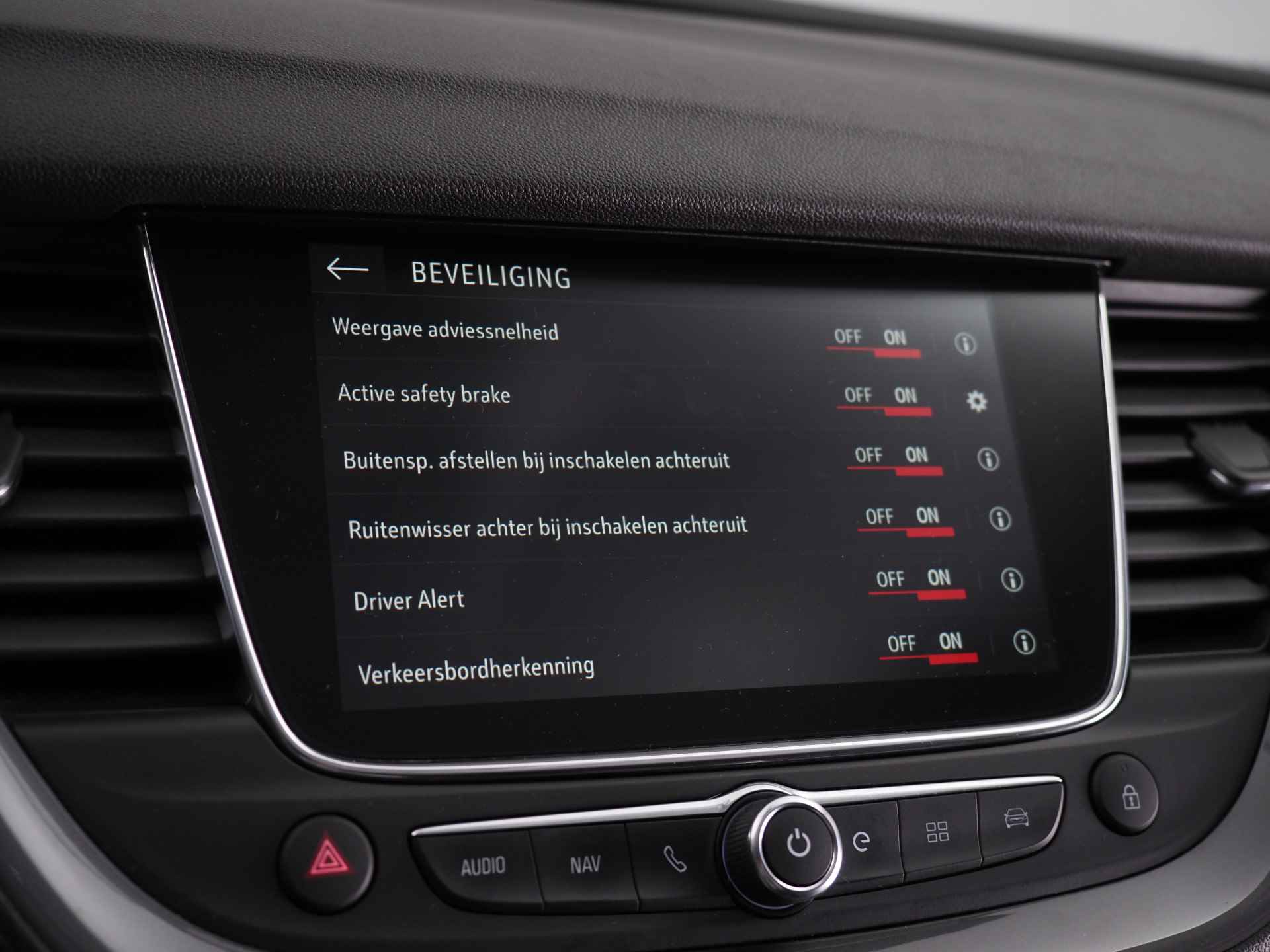 Opel Grandland X 1.6 Turbo Hybrid4 Ultimate | Achteruitrijcamera | Apple Carplay/Android Auto | Cruise Control Adaptief | Carkit | Elektrisch Bedienbare Achterklep | Keyless Start/Entry | - 33/38