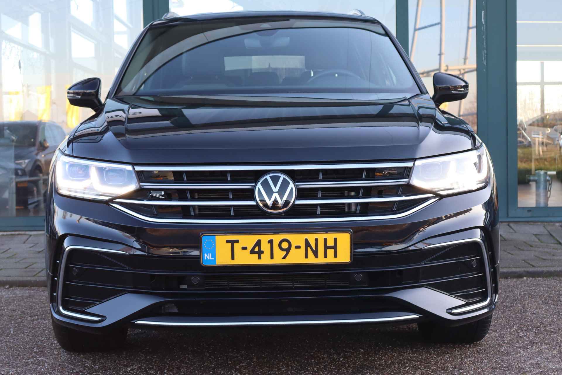 Volkswagen Tiguan Allspace 1.5 TSI R-Line Business 7p. | Navigatie | Cruise Control | Trekhaak | - 10/36