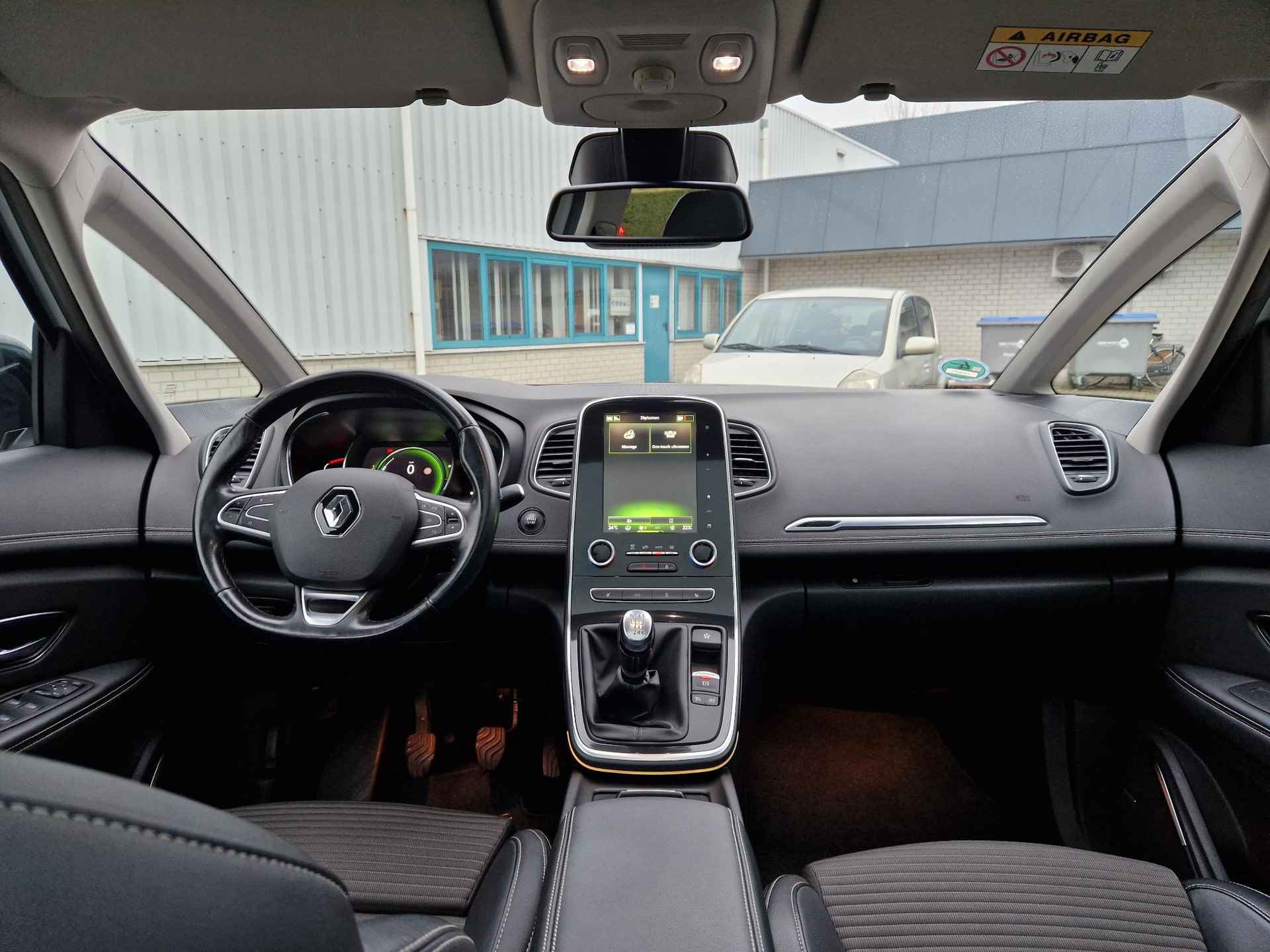 Renault Grand Scénic 1.3 TCe Bose 7p. / Trekhaak 1800 KG / Dealer Onderhouden / Panorama Dak / Navigatie / Apple Carplay & Android Auto / Climate Control / - 2/41