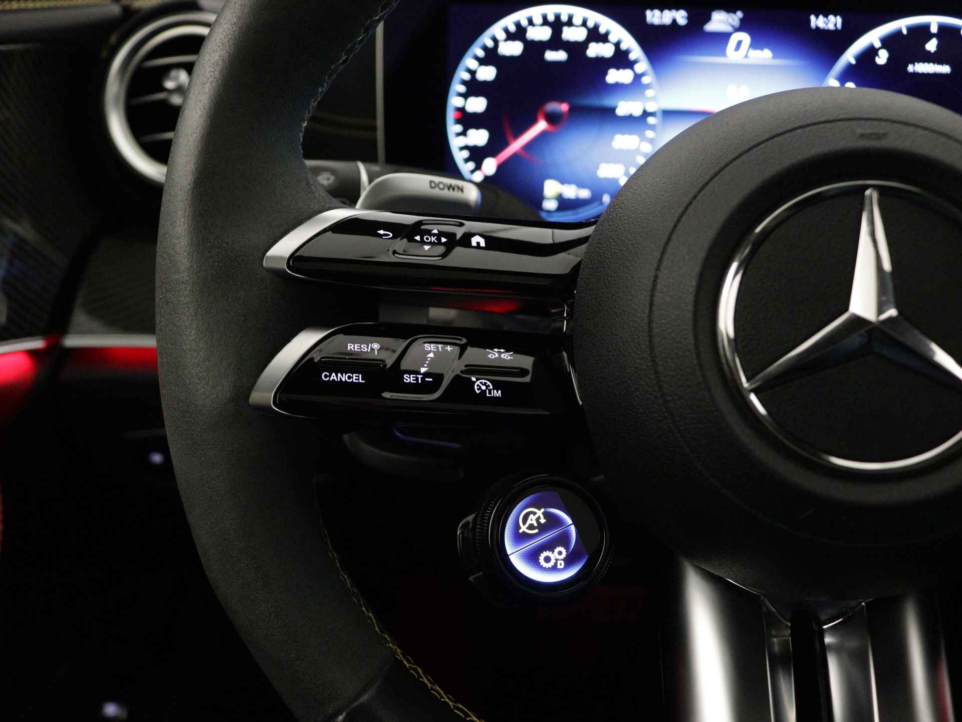 Mercedes-Benz E-Klasse 63 S AMG 4MATIC+ | V8 | 612pk | Multibeam | Stoelventilatie/-verwarming | Panoramdak | Burmester | Inclusief 24 maanden MB Certified garantie voor Europa. - 18/39