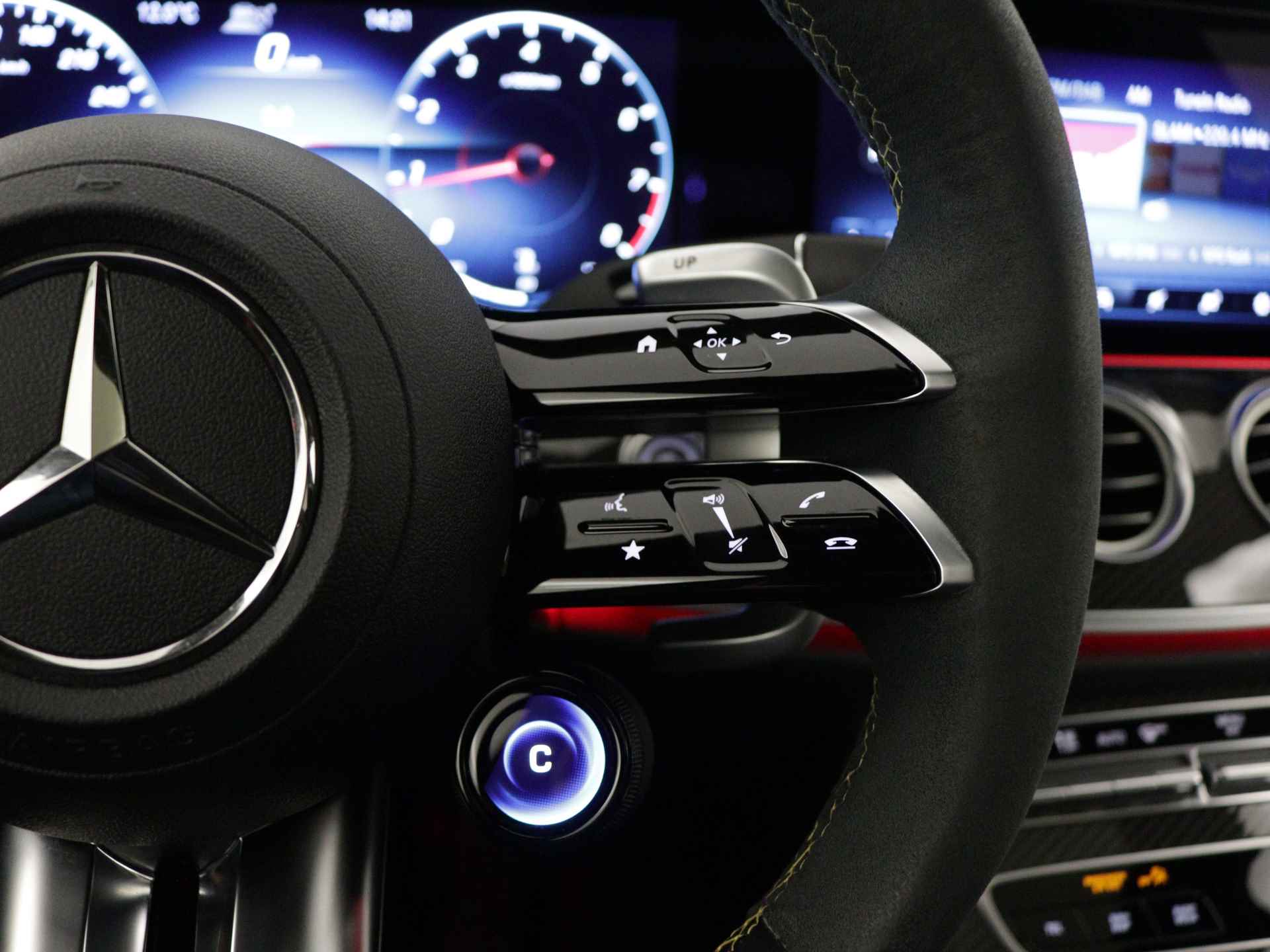Mercedes-Benz E-Klasse 63 S AMG 4MATIC+ | V8 | 612pk | Multibeam | Stoelventilatie/-verwarming | Panoramdak | Burmester | Inclusief 24 maanden MB Certified garantie voor Europa. - 19/39