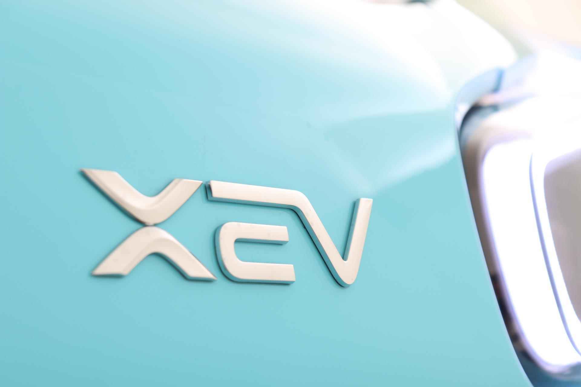 XEV YOYO EASY -PANO.ROOF|HEATED-SEATS|KEYLESS|ABS|BLUETOOTH - 10/77