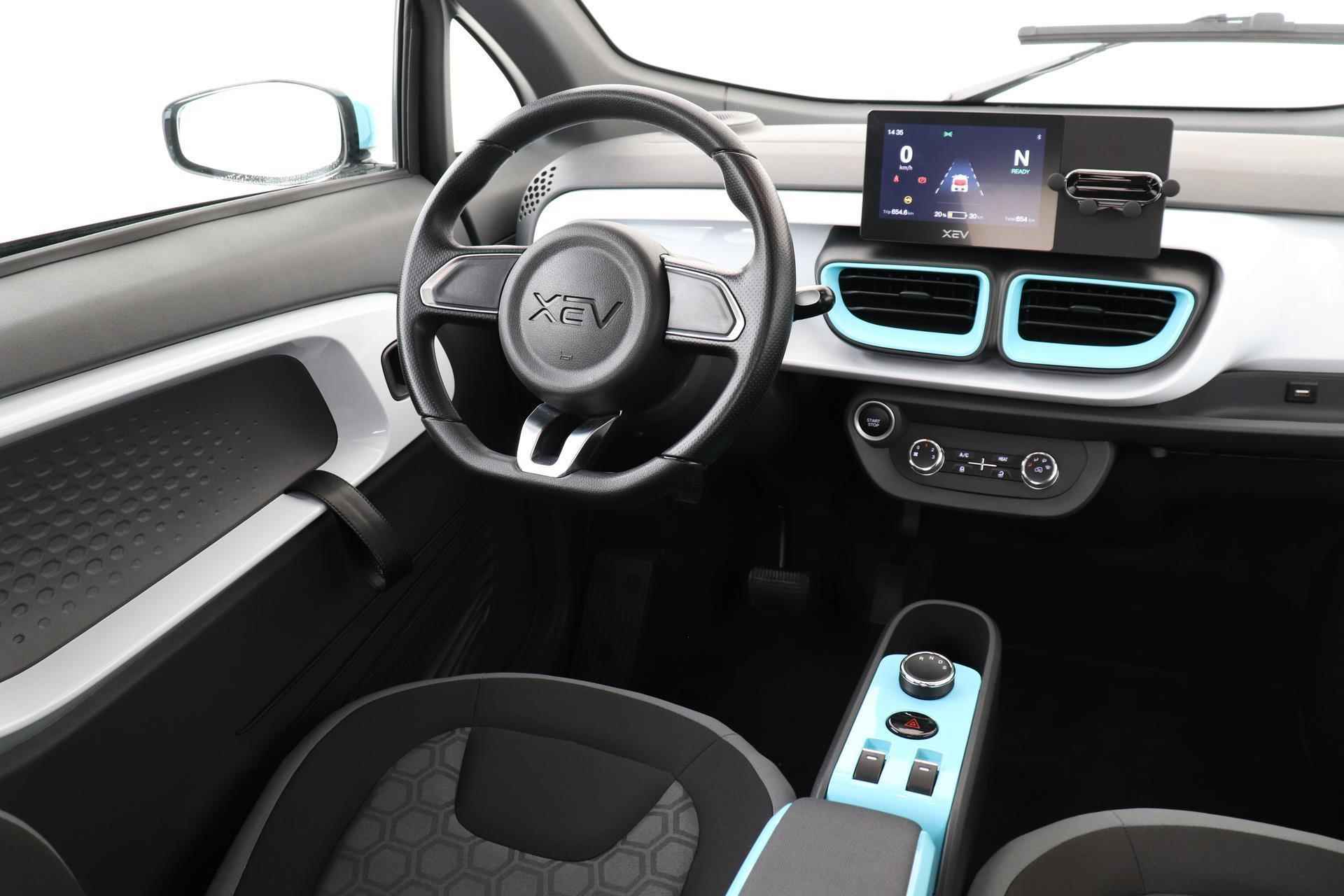 XEV YOYO EASY -PANO.ROOF|HEATED-SEATS|KEYLESS|ABS|BLUETOOTH - 46/77