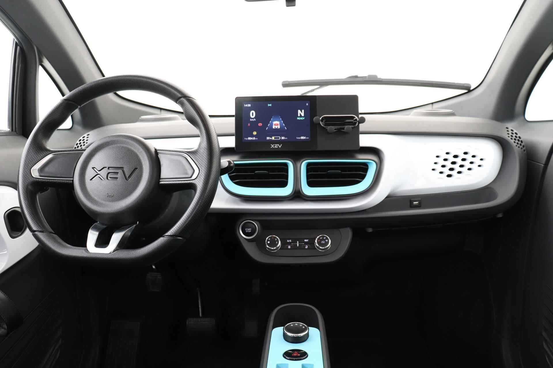 XEV YOYO EASY -PANO.ROOF|HEATED-SEATS|KEYLESS|ABS|BLUETOOTH - 48/77