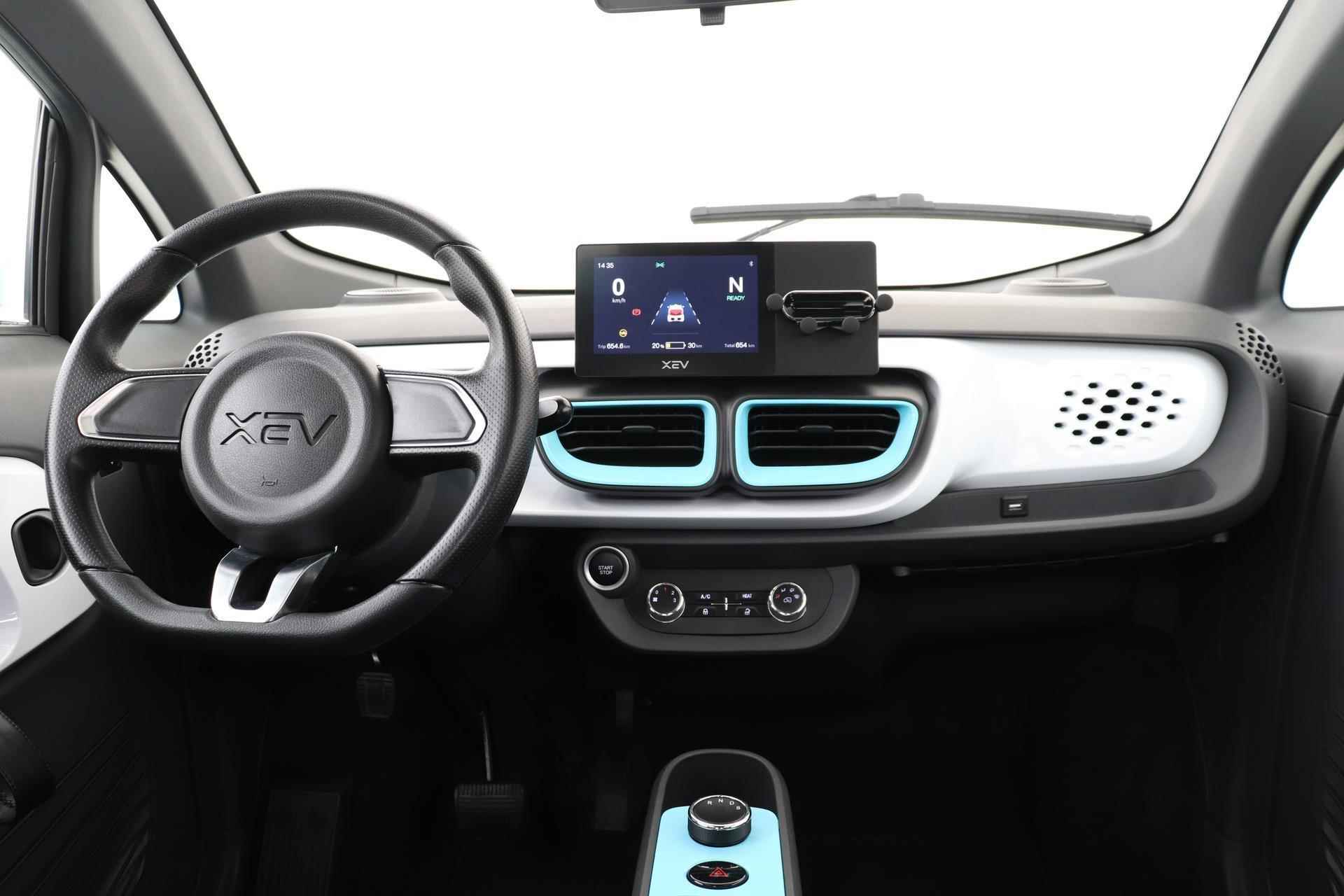 XEV YOYO EASY -PANO.ROOF|HEATED-SEATS|KEYLESS|ABS|BLUETOOTH - 49/77