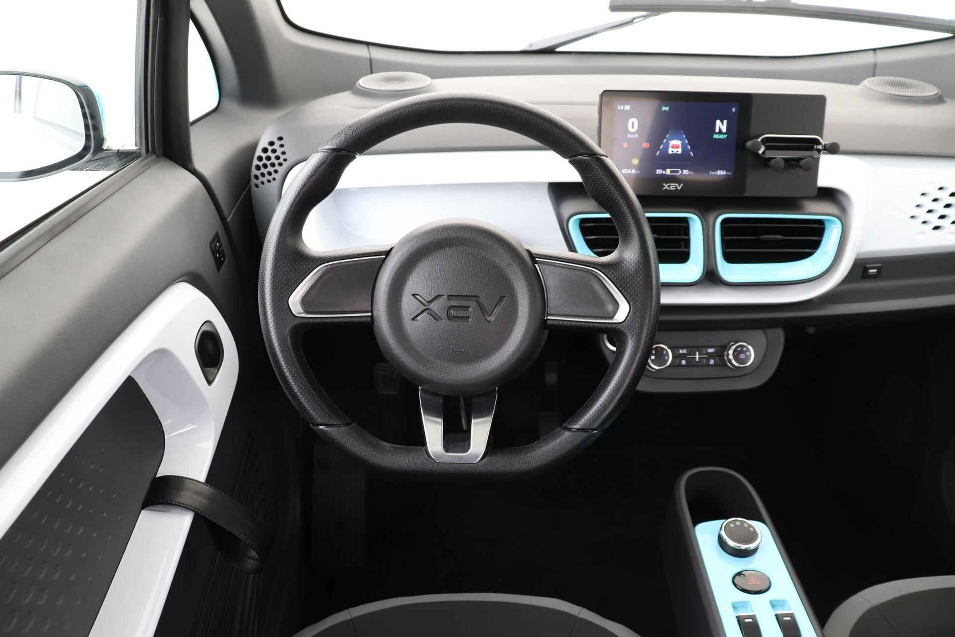 XEV YOYO EASY -PANO.ROOF|HEATED-SEATS|KEYLESS|ABS|BLUETOOTH - 51/77