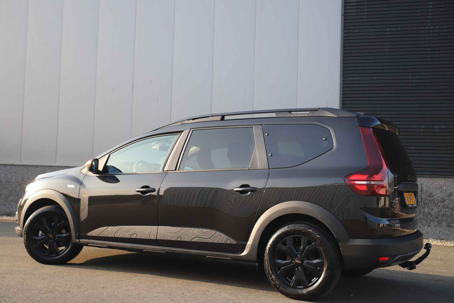 Dacia Jogger 1.6 Hybrid 140pk Extreme/7pers./Automaat/Trekhaak/Camera/Led - 17/47