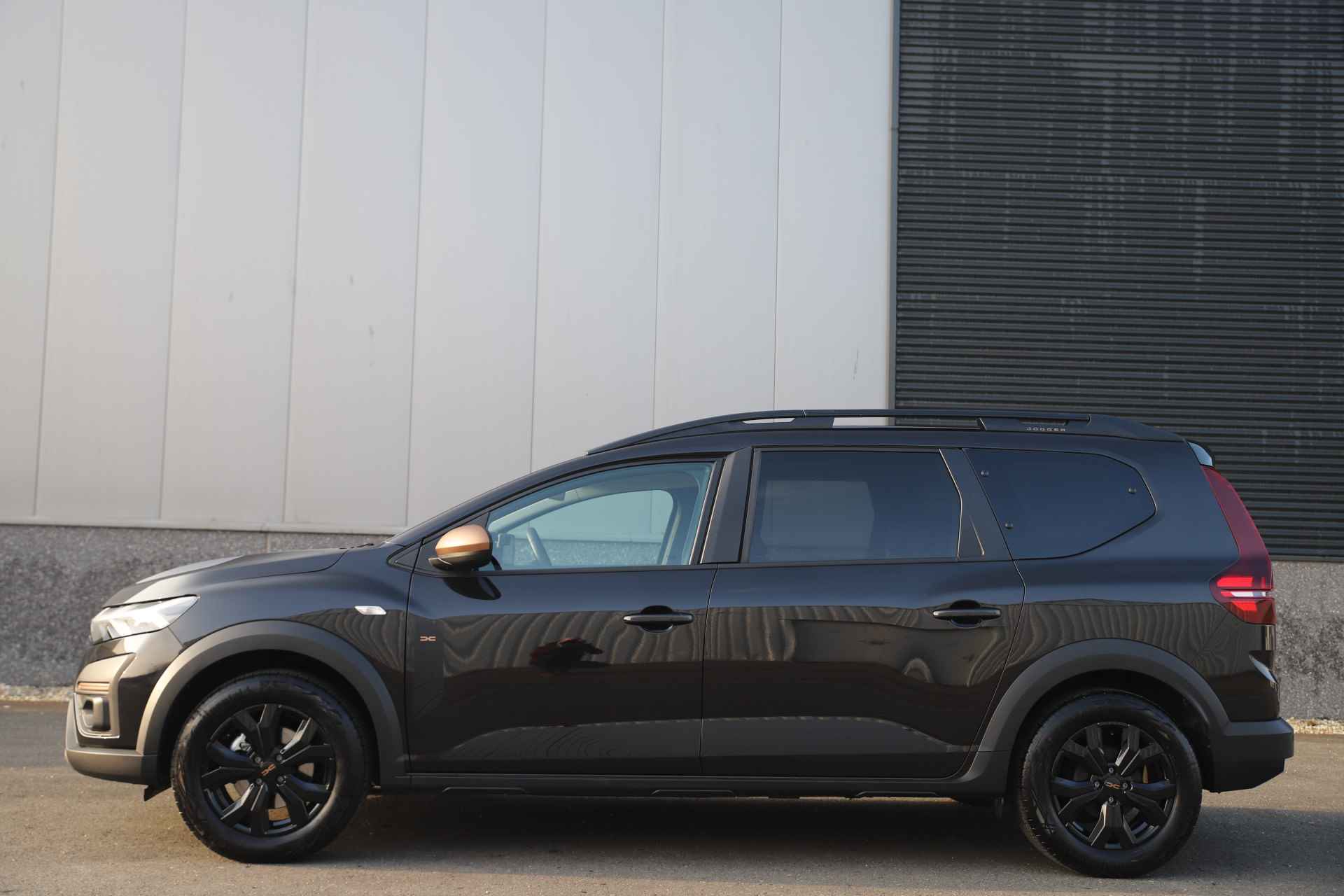 Dacia Jogger 1.6 Hybrid 140pk Extreme/7pers./Automaat/Trekhaak/Camera/Led - 29/47