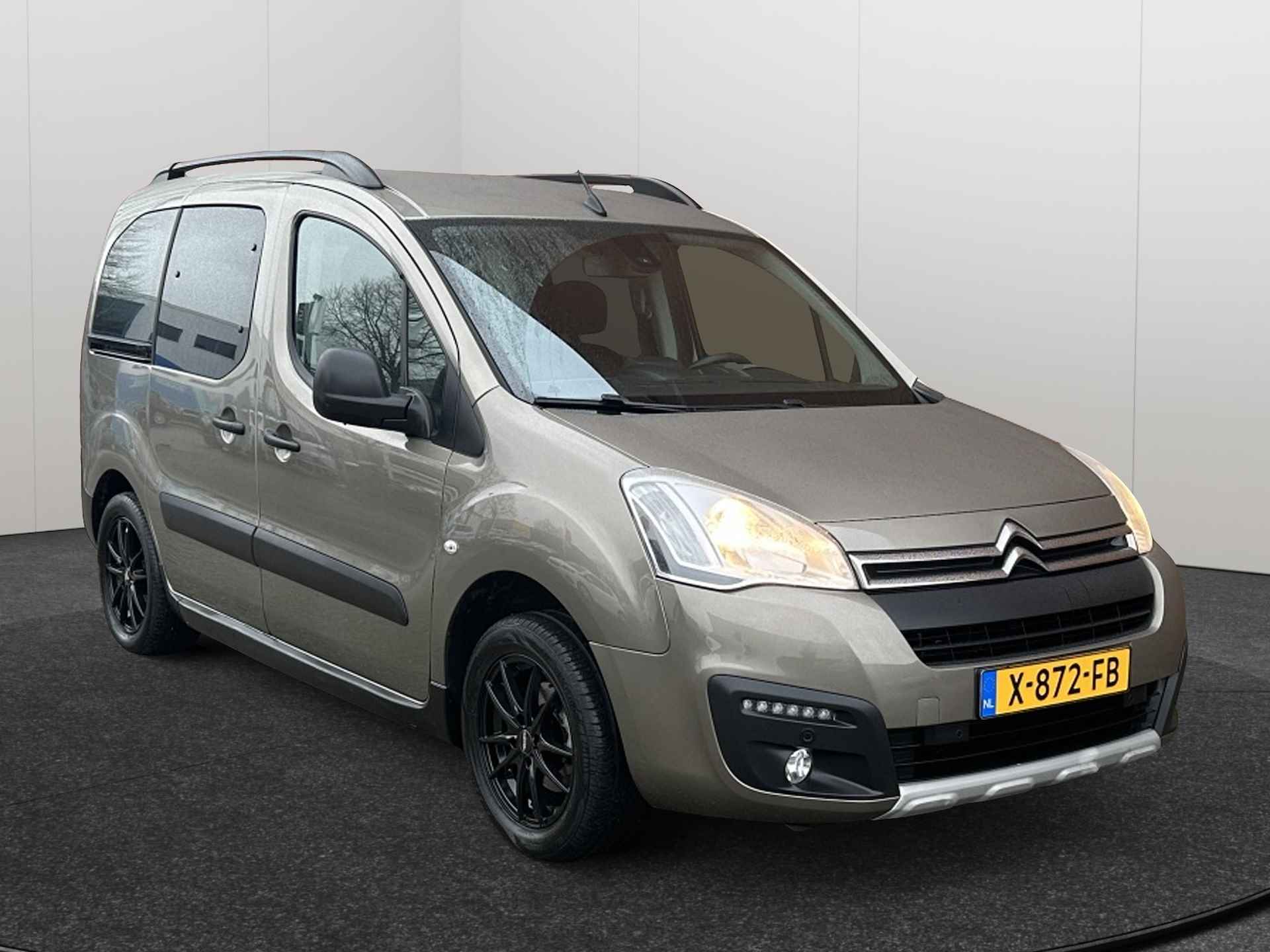 Citroen Berlingo 1.2 PureTech 110PK XTR 5 persoons Clima Velgen Camera - 23/31