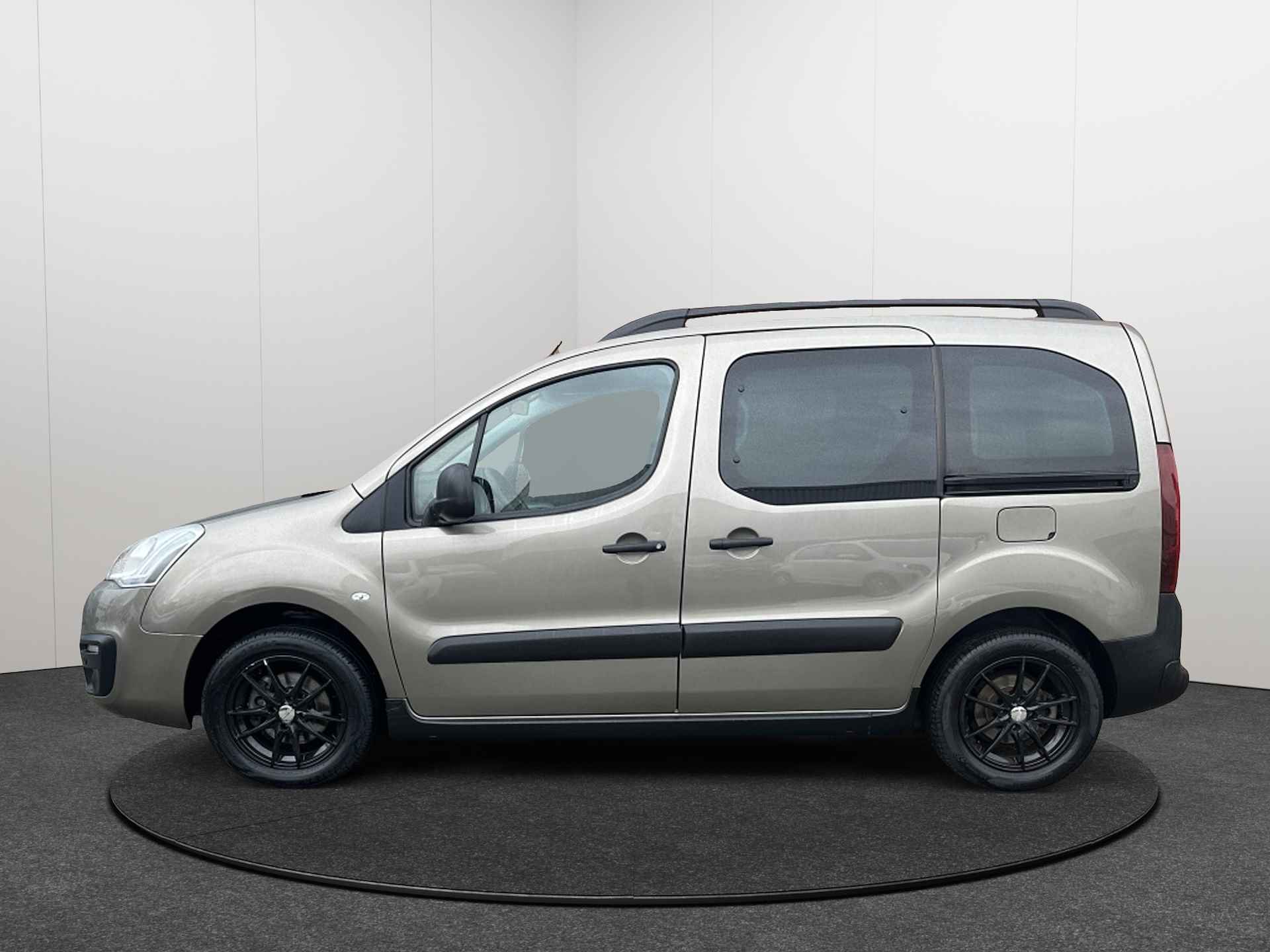 Citroen Berlingo 1.2 PureTech 110PK XTR 5 persoons Clima Velgen Camera - 25/31