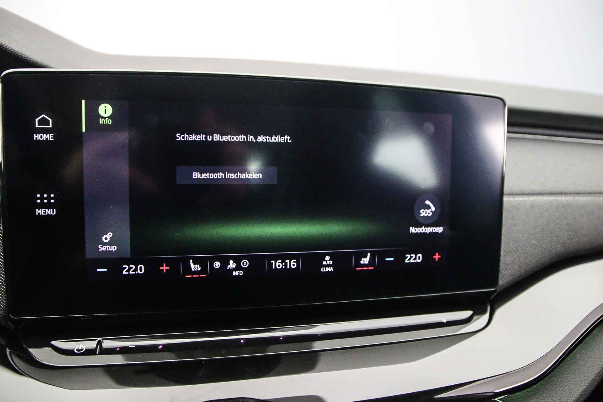 Škoda Octavia Combi Business Edition Plus 1.5 eTSI 150pk DSG Automaat Panoramadak, Adaptive cruise control, Navigatie, Achteruitrijcamera, Elektrische achterklep, Airco, Stoelverwarming, Parkeersensoren, Stuurwiel verwarmd - 15/42