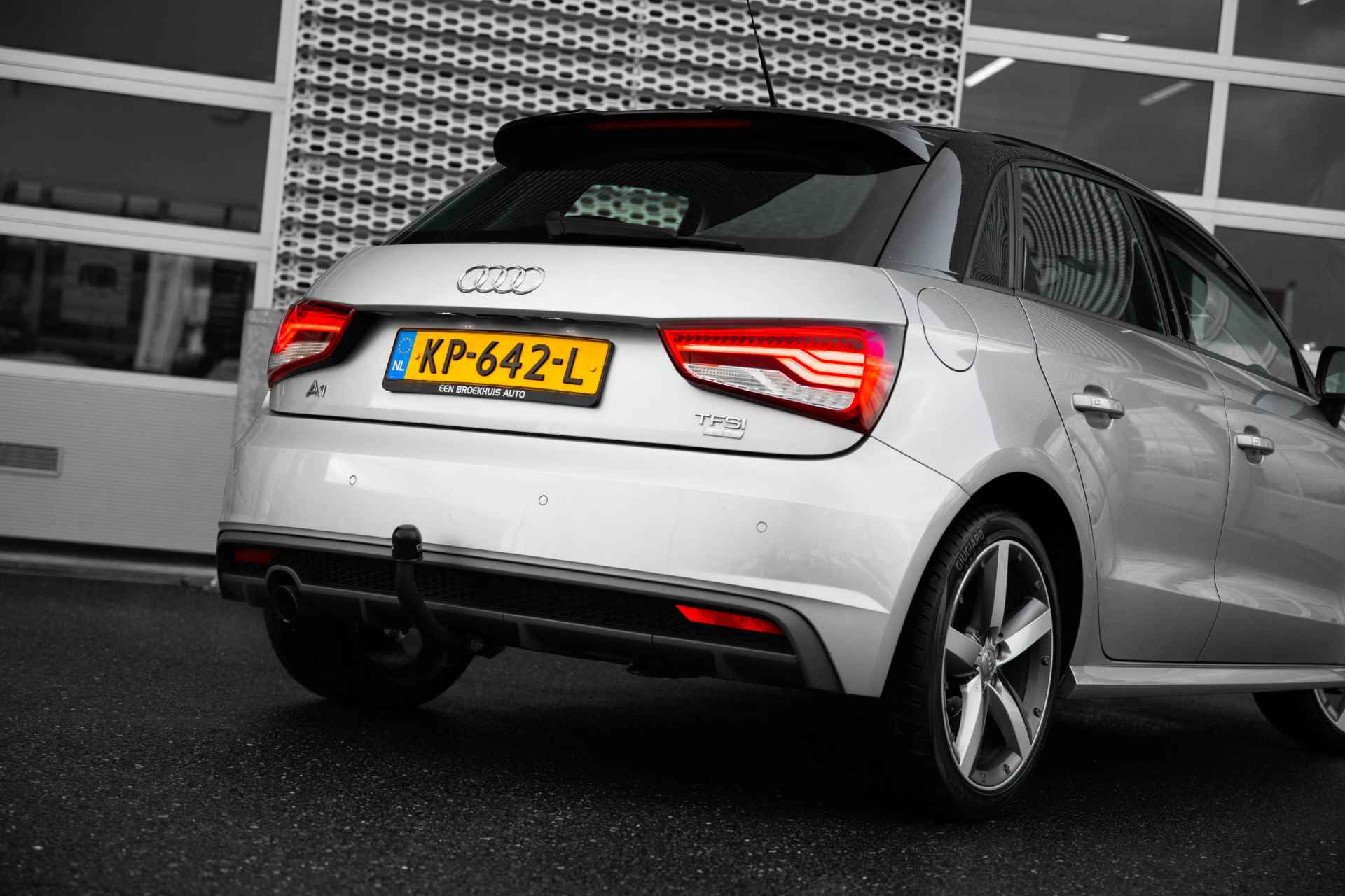 Audi A1 Sportback 1.0 TFSI 95pk Adrenalin | S-line ext. | 17" | Airco | Parkeerhulp achter - 18/46