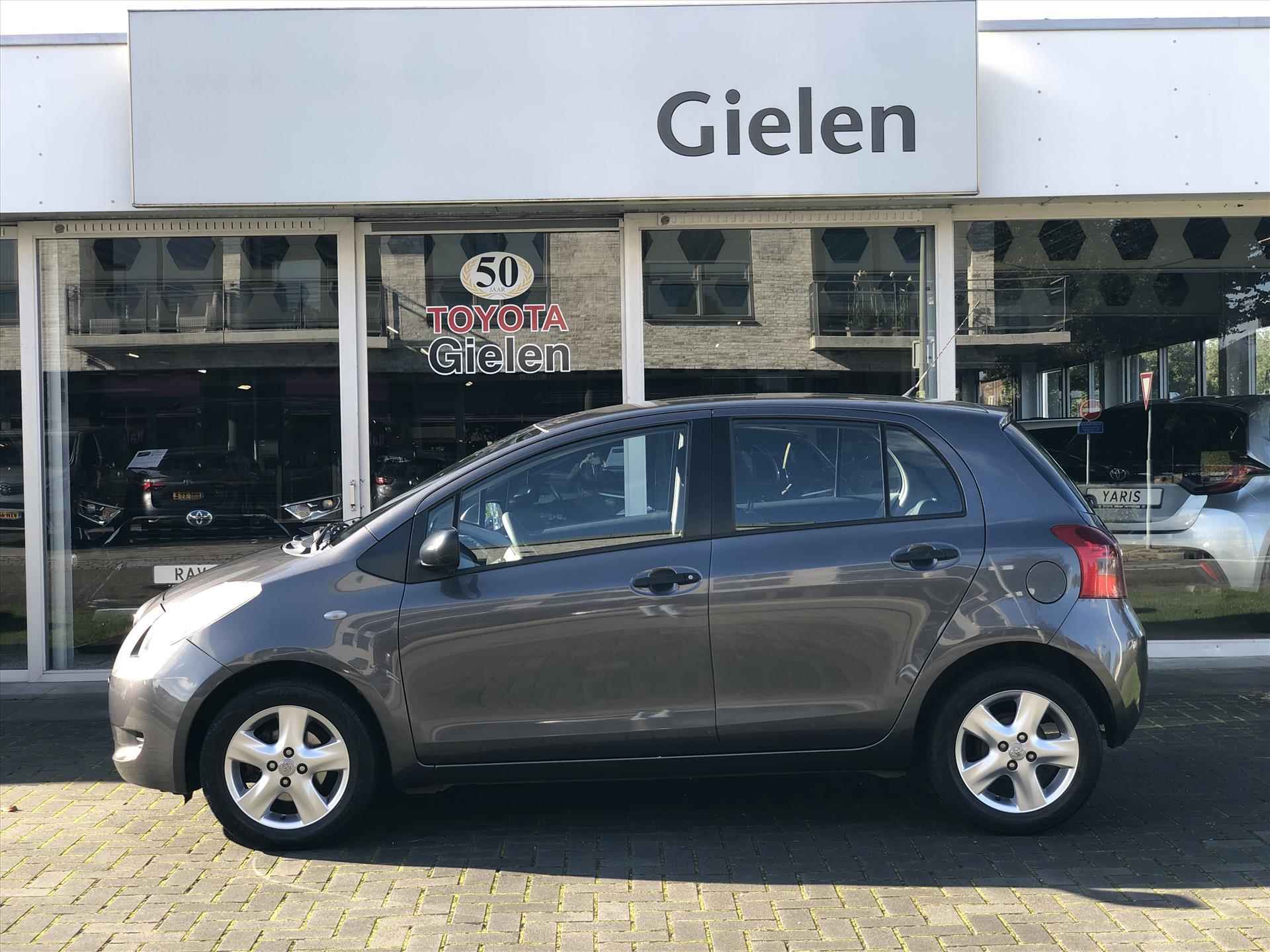 Toyota Yaris 1.3 VVTI 5-DRS Sol | Airconditioning, Lichtmetalen velgen, Centrale deurvergrendeling, Elektrische ramen - 2/21