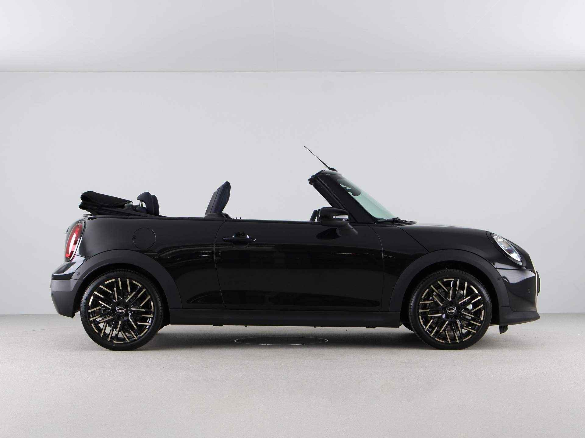 MINI Cooper Cabrio C Favoured Pakket M PRIVATE LEASE EUR 749,- (48 mnd/10.000 km) - 14/33