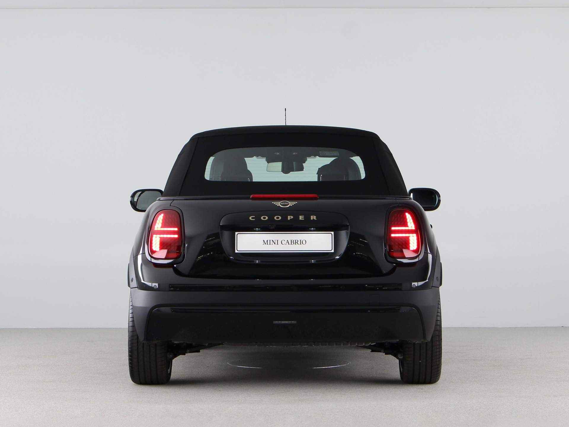 MINI Cooper Cabrio C Favoured Pakket M PRIVATE LEASE EUR 749,- (48 mnd/10.000 km) - 22/33