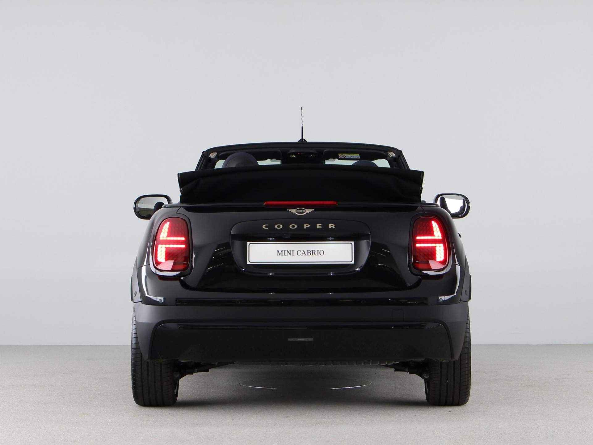 MINI Cooper Cabrio C Favoured Pakket M PRIVATE LEASE EUR 749,- (48 mnd/10.000 km) - 24/33