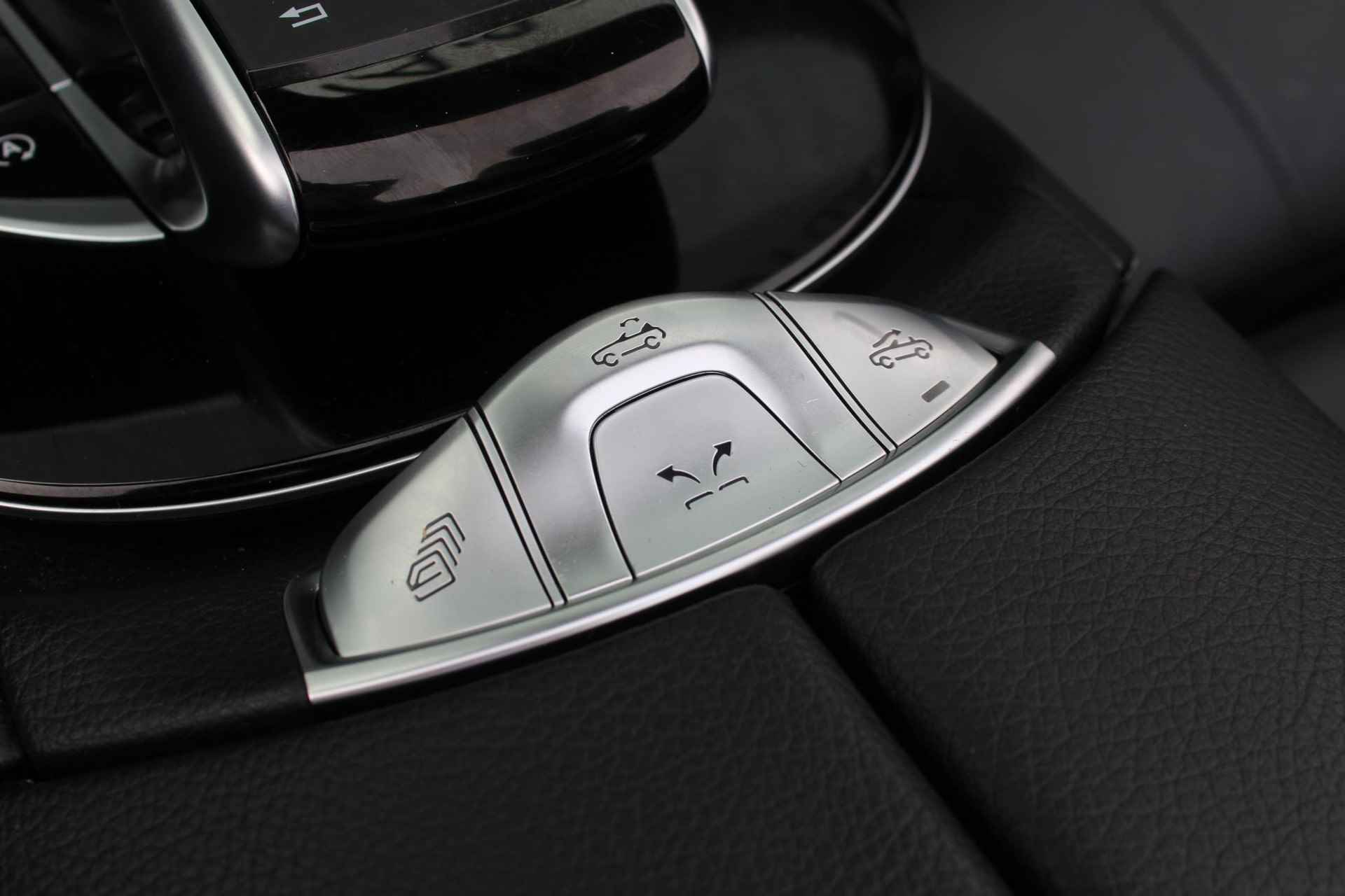 Mercedes-Benz E-klasse Cabrio 200 Premium Plus AUTOMAAT / Navigatie + Apple Carplay/Android Auto / Cruise Control / Voorstoelen Verwarmd / lederen Bekleding / Trekhaak Afneembaar (1800 KG) / - 37/47