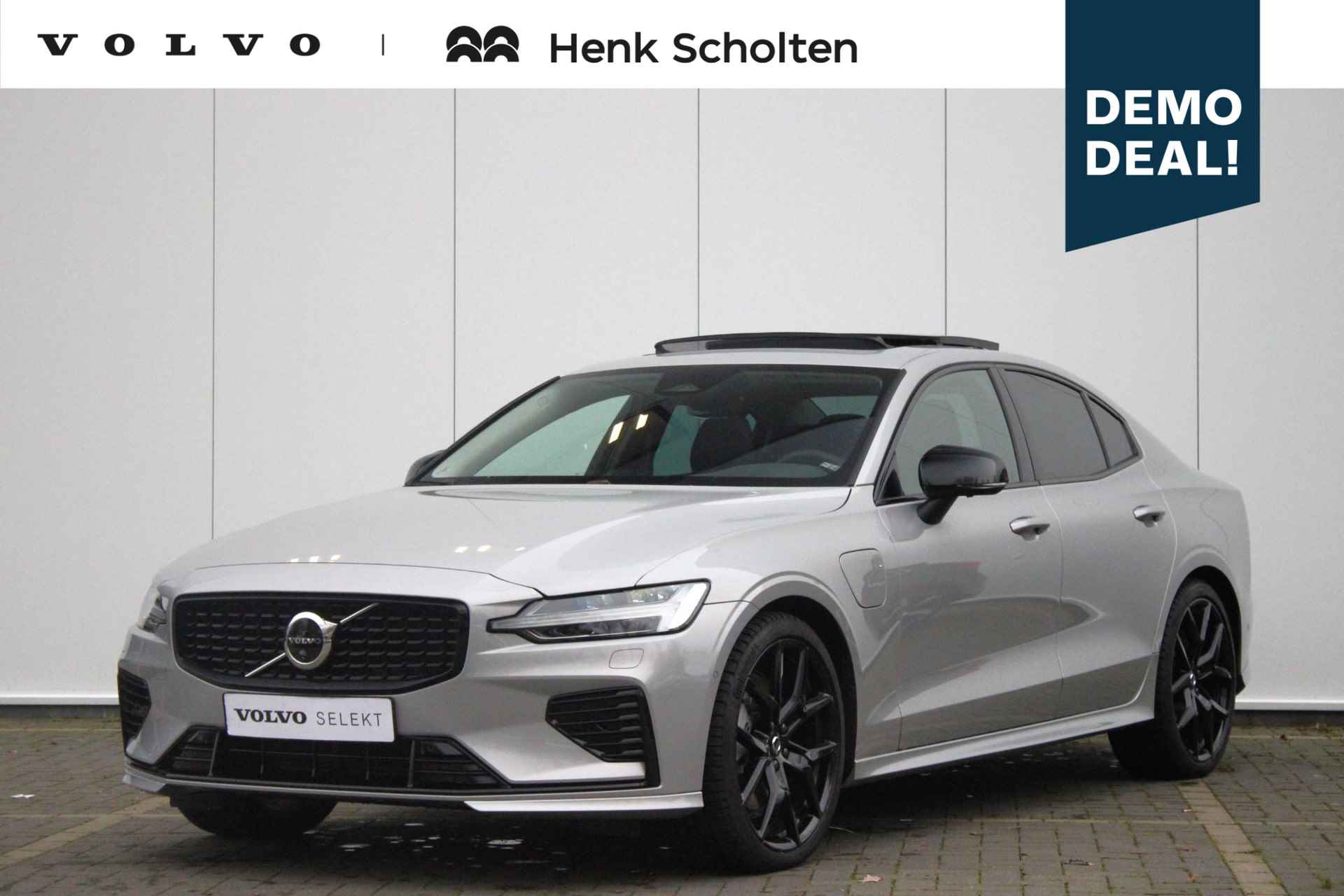 Volvo S60 Recharge T6 AWD AUT8 350PK Plus Dark, Exterieur Styling Kit, Dubbel Geïntegreerde eindpijpen, 20" Polestar Velgen in Black, Panoramisch Schuif-/kanteldak, Harman Kardon, Park Assist + 360° Camera, Adaptive Cruise Contol + Pilot Assist, Elektrisch verstelbare voorstoelen met geheugen, Keyless Entry, - 1/39