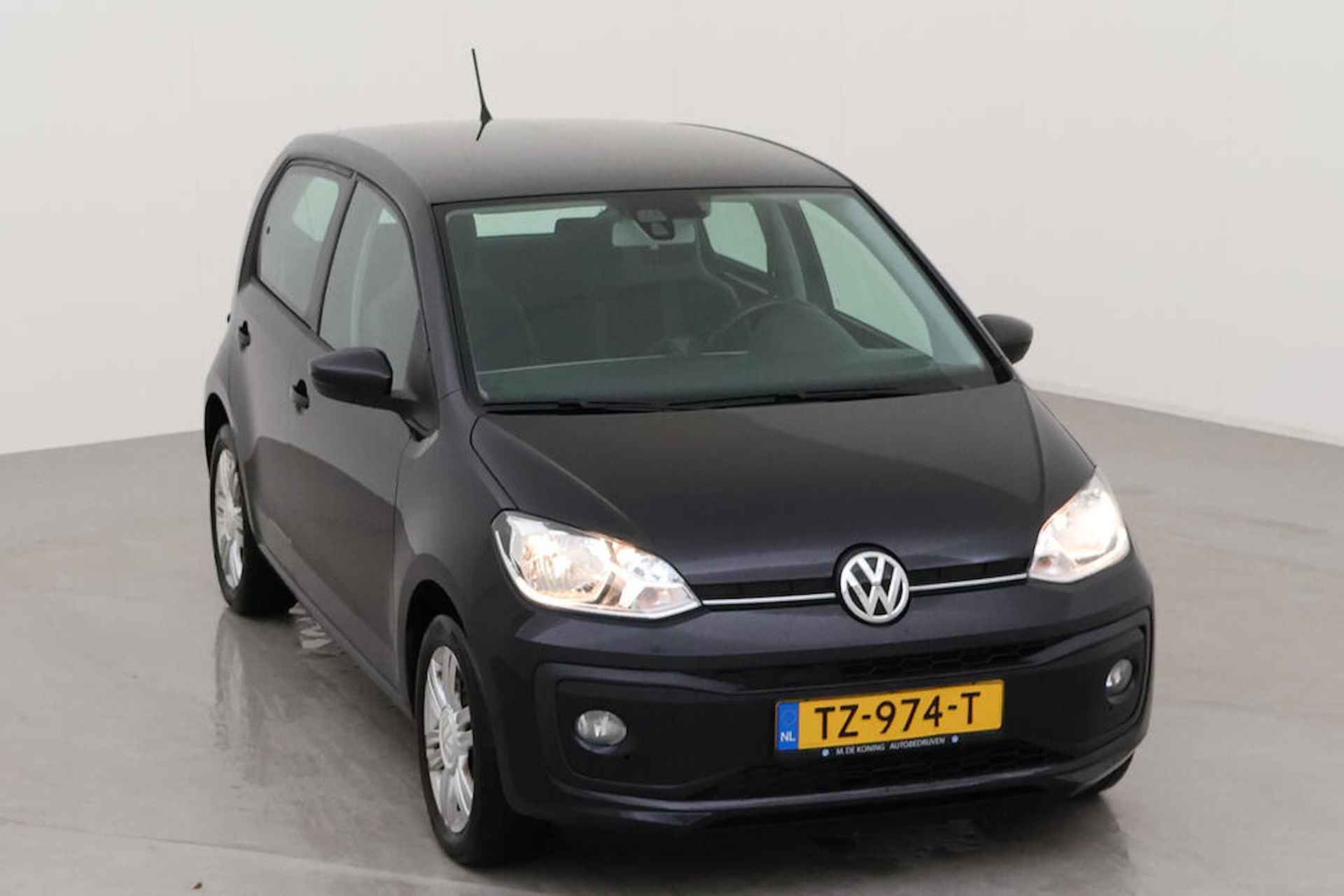 Volkswagen up! 1.0 BMT high up! Metallic/ Airco/ 15 lmv/ Parkeersensor A. - 6/15