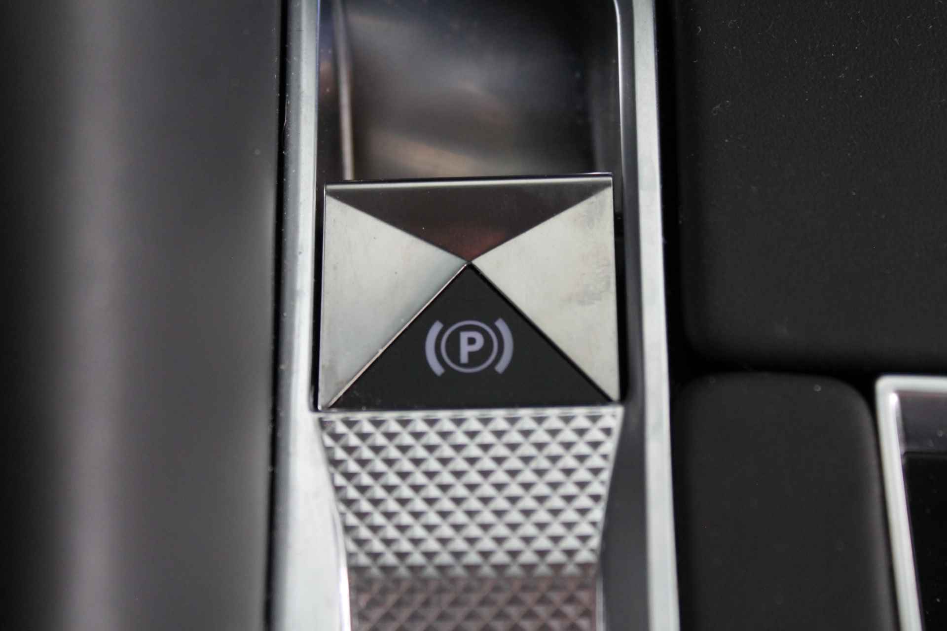 DS Ds 9 E-Tense Plug-In Hybrid 225pk Aut Rivoli + | Pano dak | 360 camera | parkeersensoren voor en achter | Apple CarPlay - 20/33