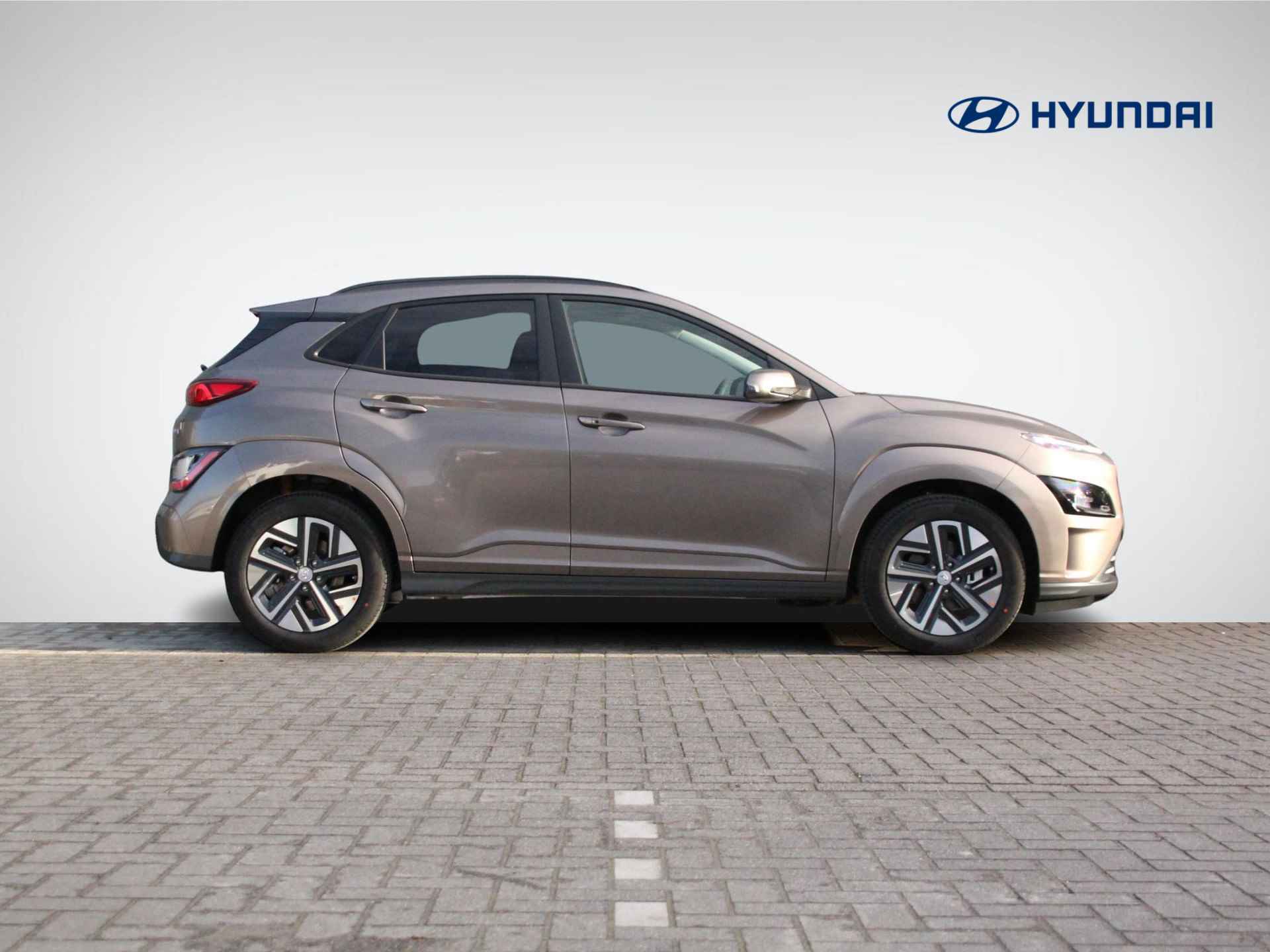 Hyundai Kona EV Fashion 39 kWh *SUBSIDIE MOGELIJK* | Head-Up Display | Navigatie | Camera | Apple Carplay/Android Auto | Premium Audio | Keyless Entry | Rijklaarprijs! - 3/25