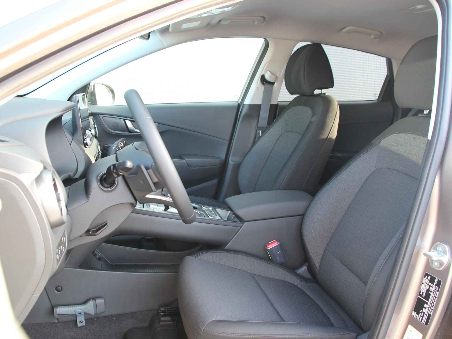 Hyundai Kona EV Fashion 39 kWh *SUBSIDIE MOGELIJK* | Head-Up Display | Navigatie | Camera | Apple Carplay/Android Auto | Premium Audio | Keyless Entry | Rijklaarprijs! - 8/25